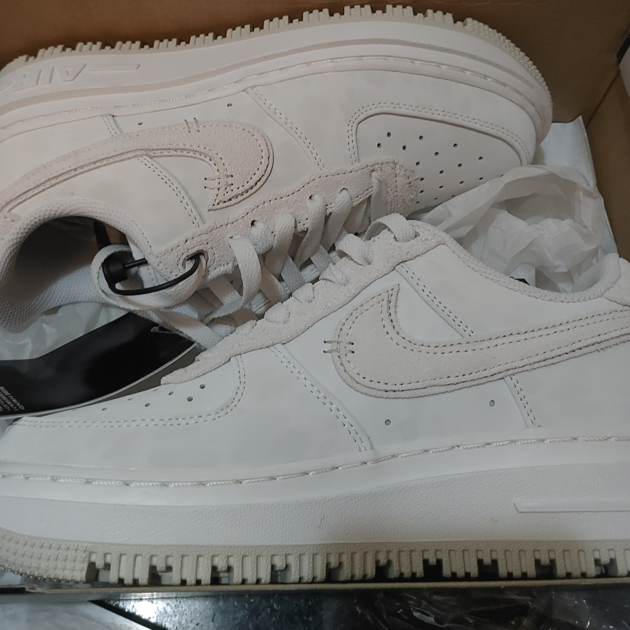 Nike Air Force 1 Luxe Summit White 착용 스타일