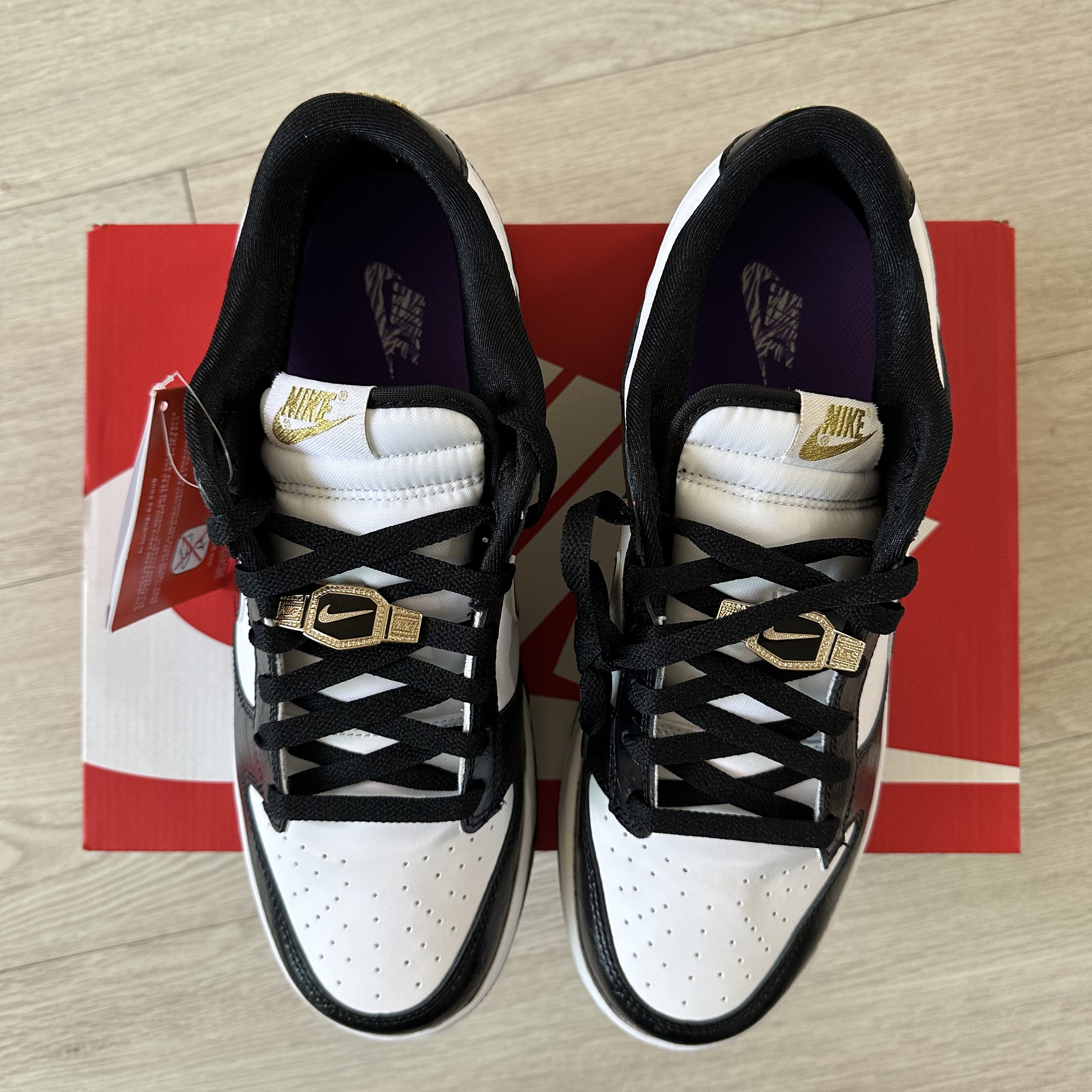 Nike Dunk Low Retro SE Black 착용 스타일 - 2