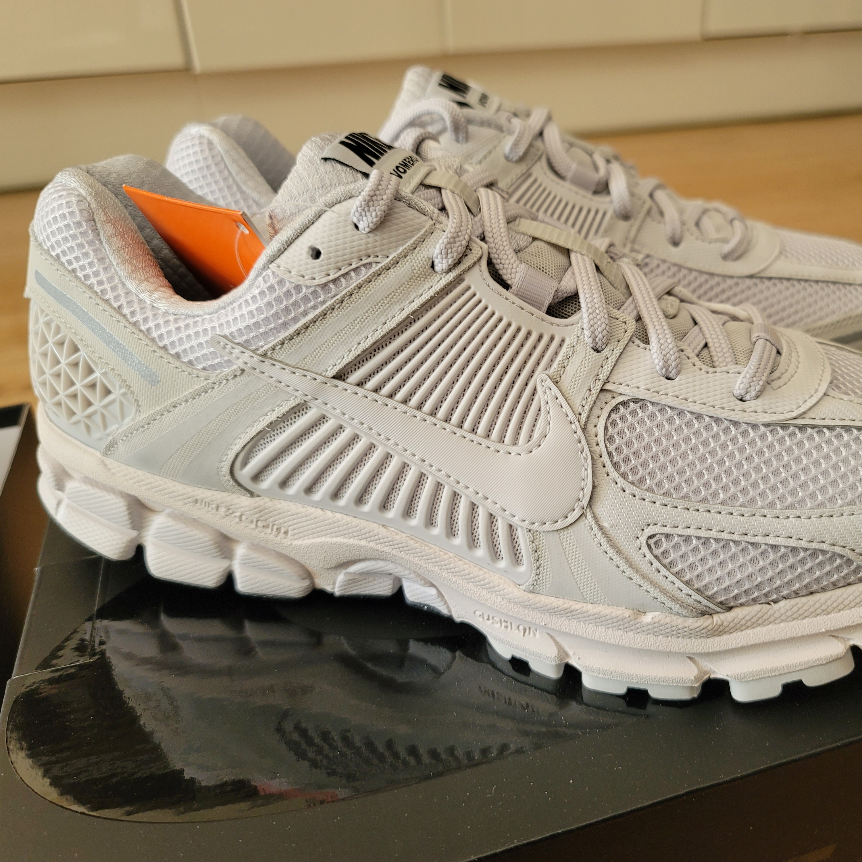 Nike Zoom Vomero 5 SP Vast Grey 2023 착용 스타일 - 3
