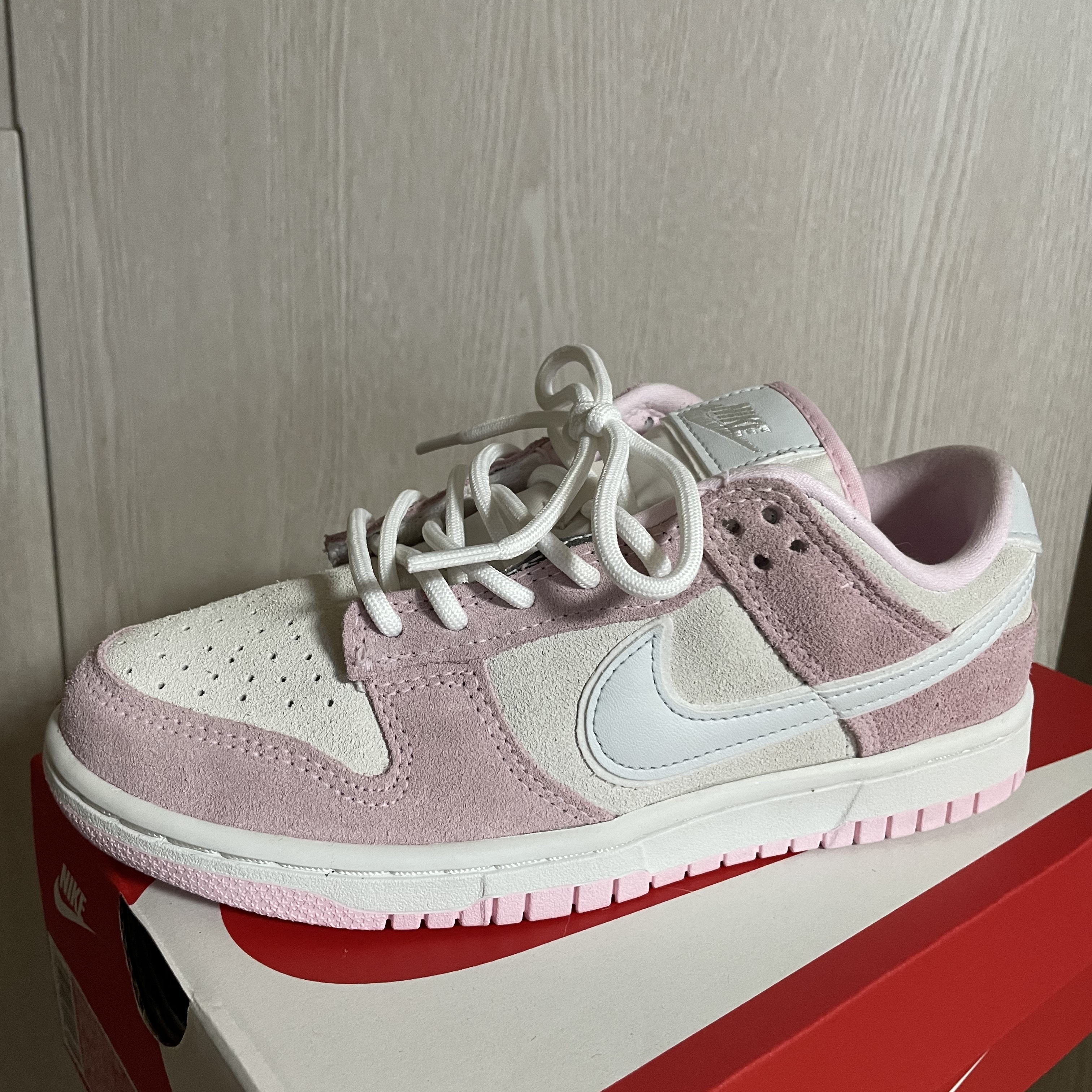 (W) Nike Dunk Low LX Pink Foam 착용 스타일 - 2