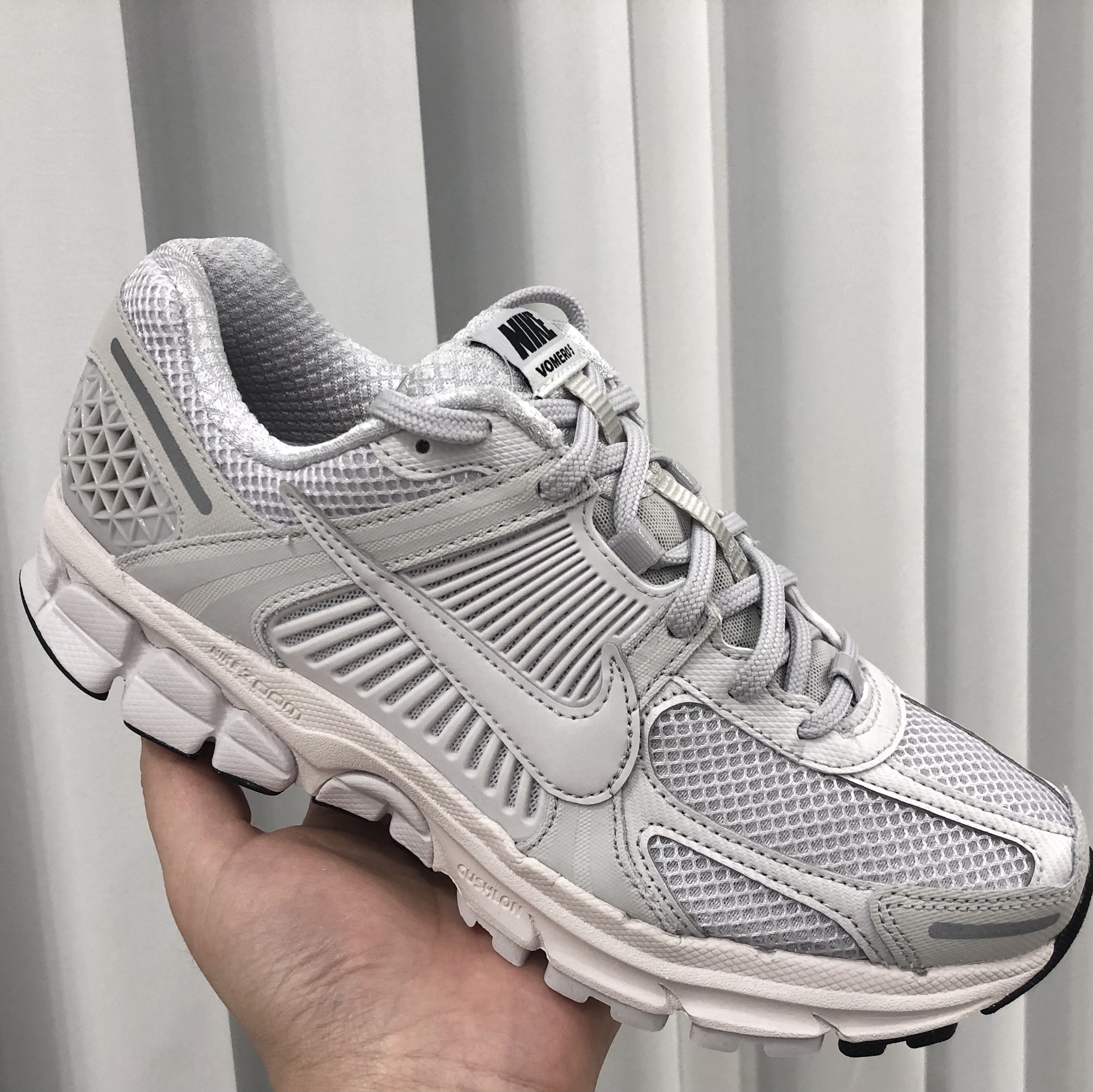 Nike Zoom Vomero 5 SP Vast Grey 2023 착용 스타일 - 1