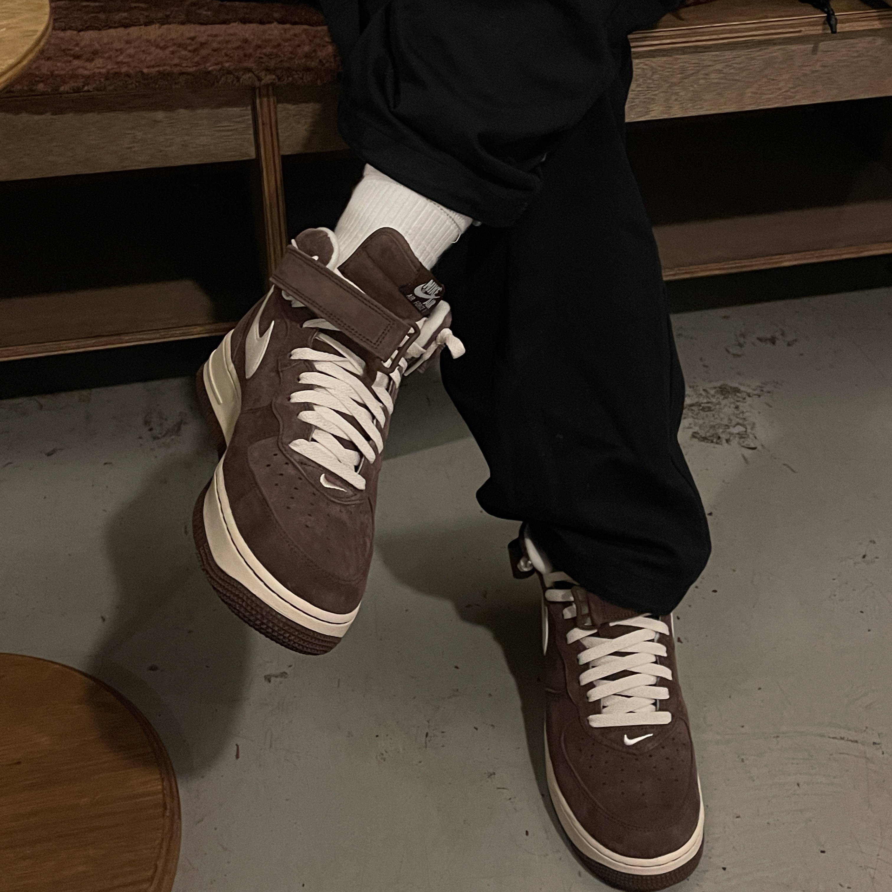 Nike Air Force 1 Mid '07 QS Chocolate 착용 스타일