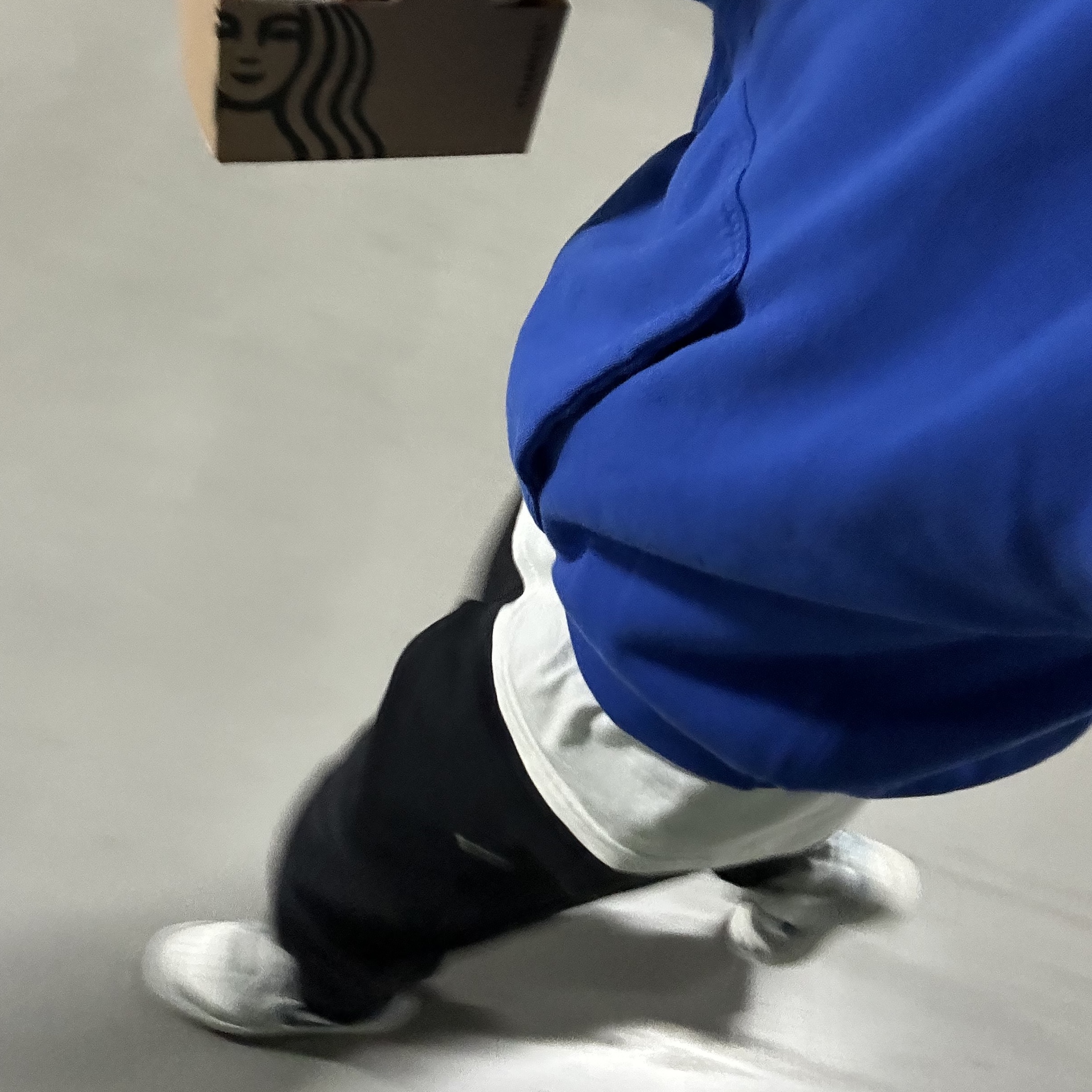 Yeezy Gap Hoodie Blue, (GS) Nike Court Borough Low 2 Light Smoke Grey 착용 스타일