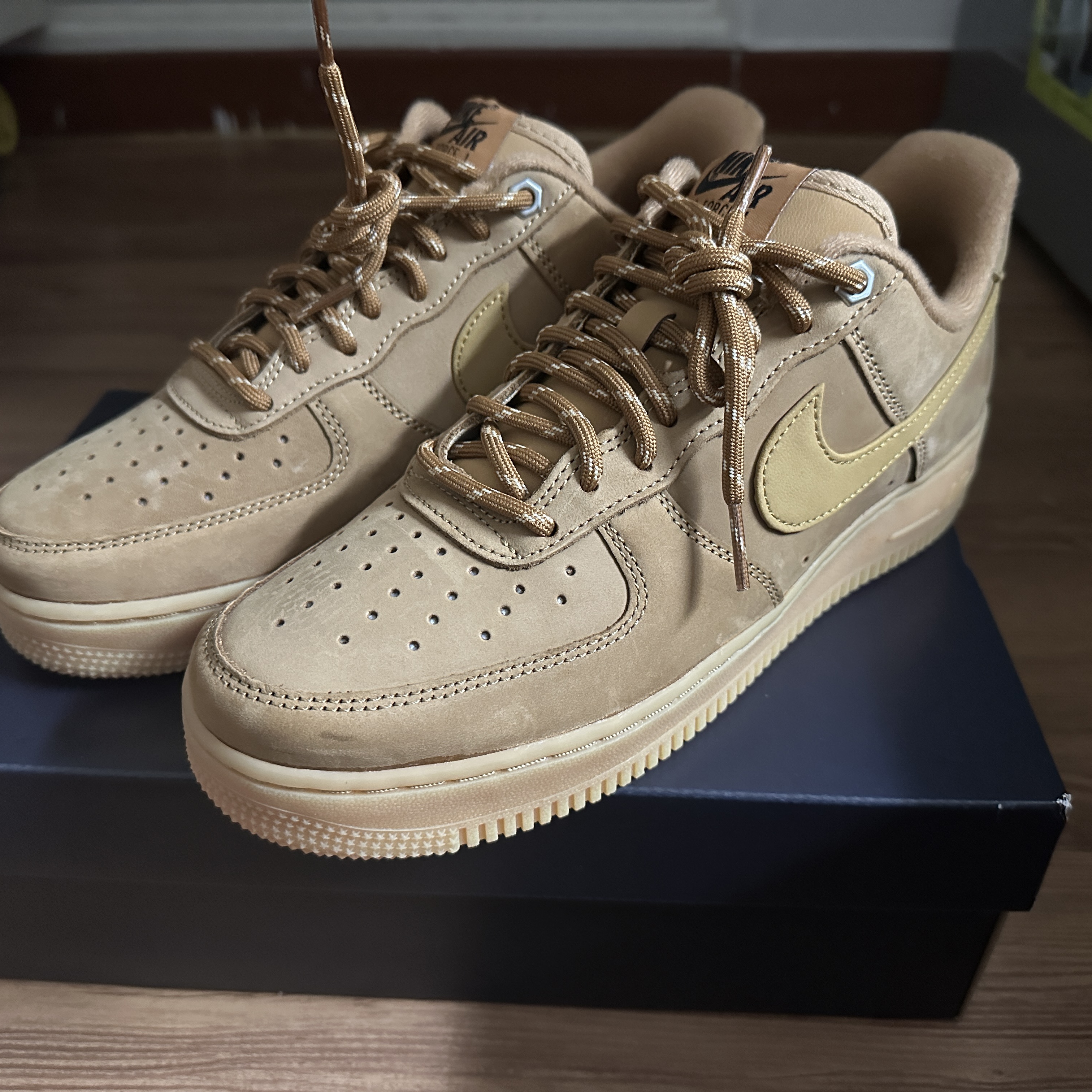 Nike Air Force 1 '07 WB Flax 착용 스타일 - 2