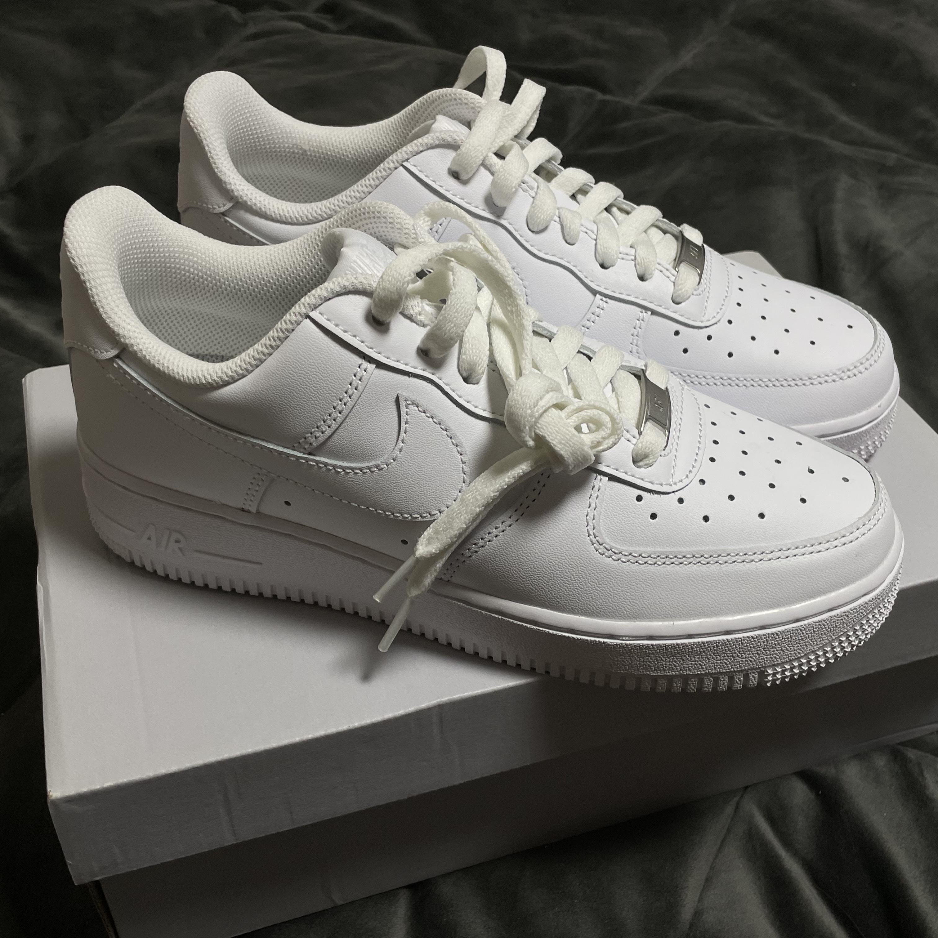 Nike Air Force 1 '07 Low White 착용 스타일 - 1