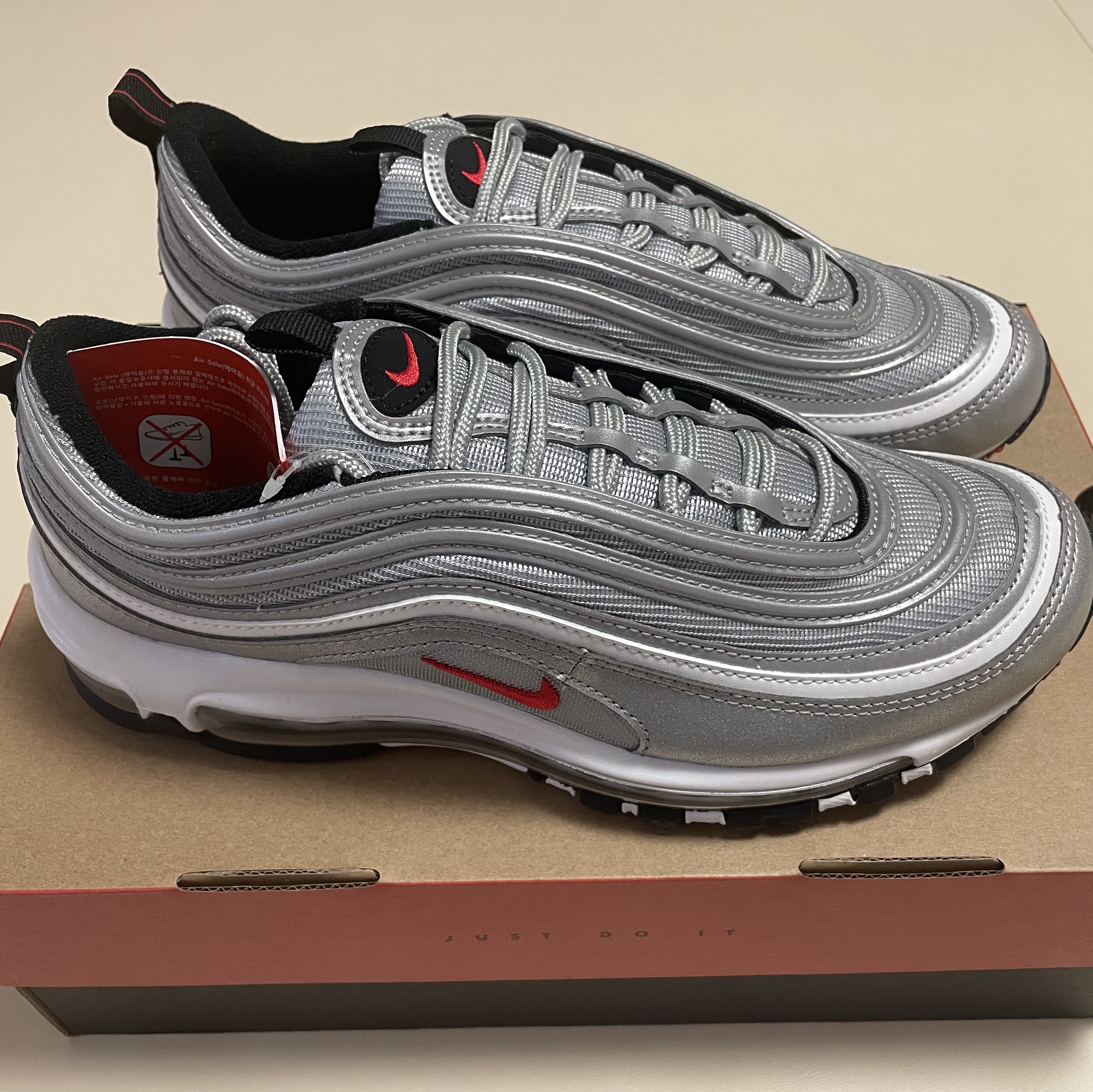 Nike Air Max 97 OG Silver Bullet 2022 착용 스타일