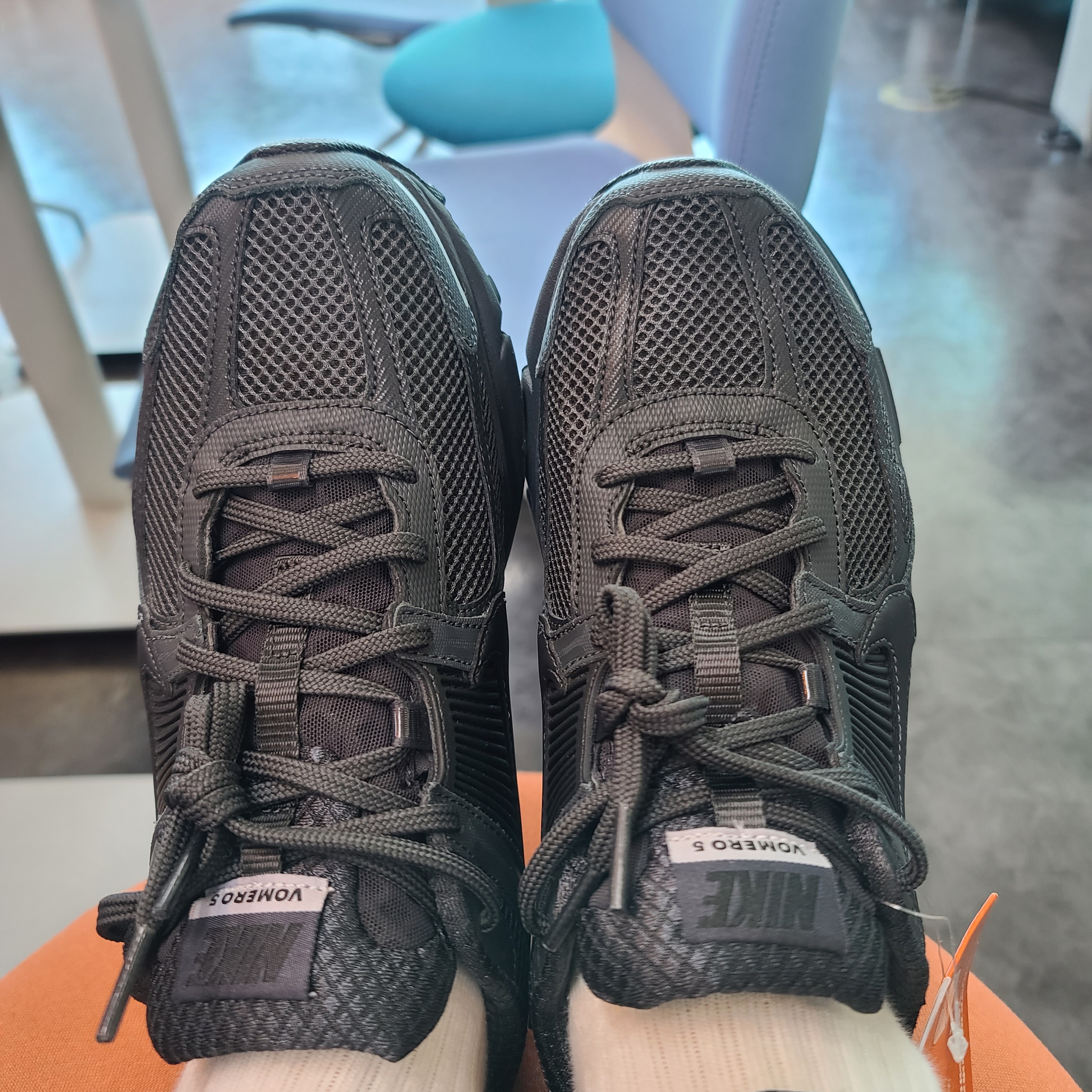 Nike Zoom Vomero 5 SP Anthracite 2023 착용 스타일 - 3