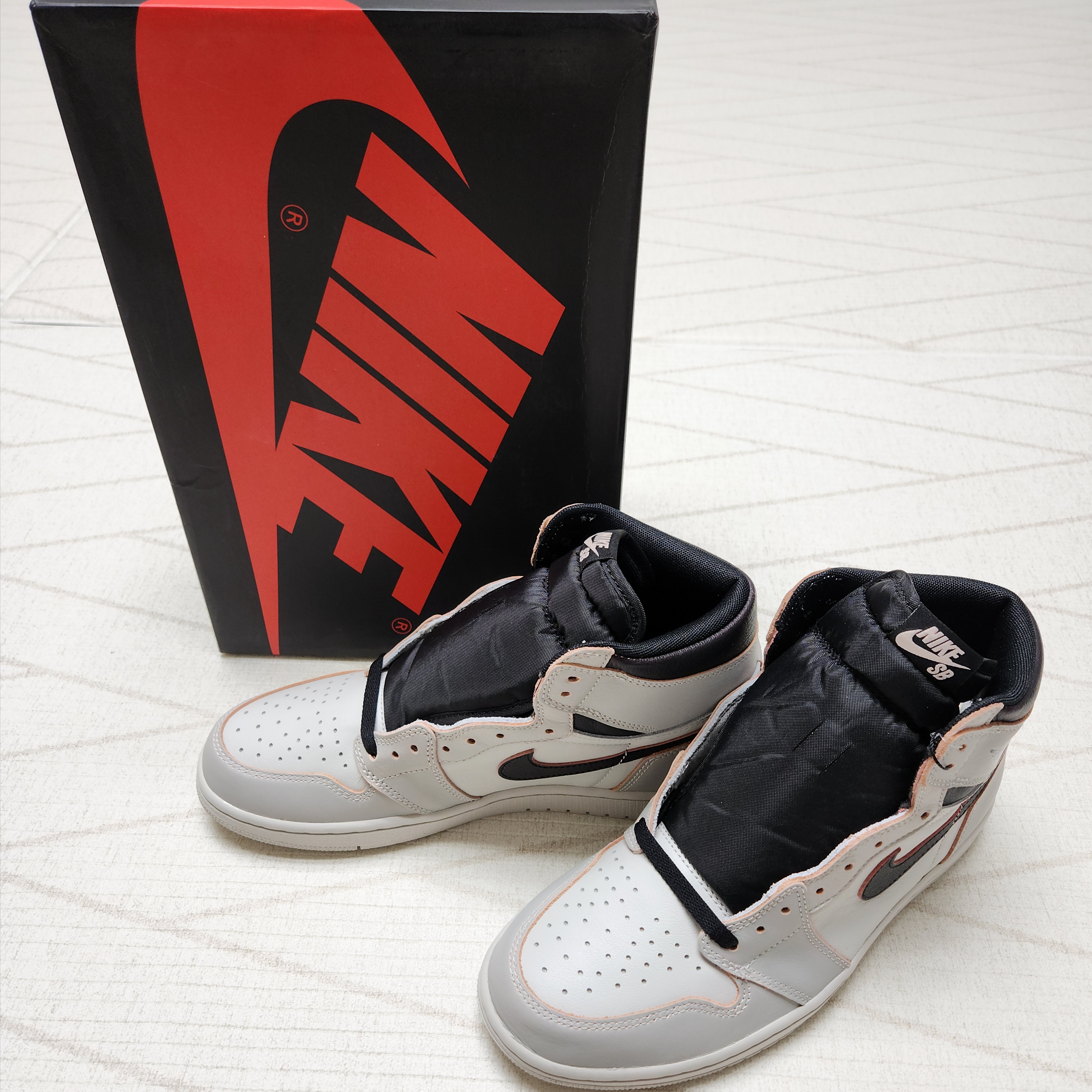 Jordan 1 Retro High OG Defiant SB NYC to Paris 착용 스타일 - 3