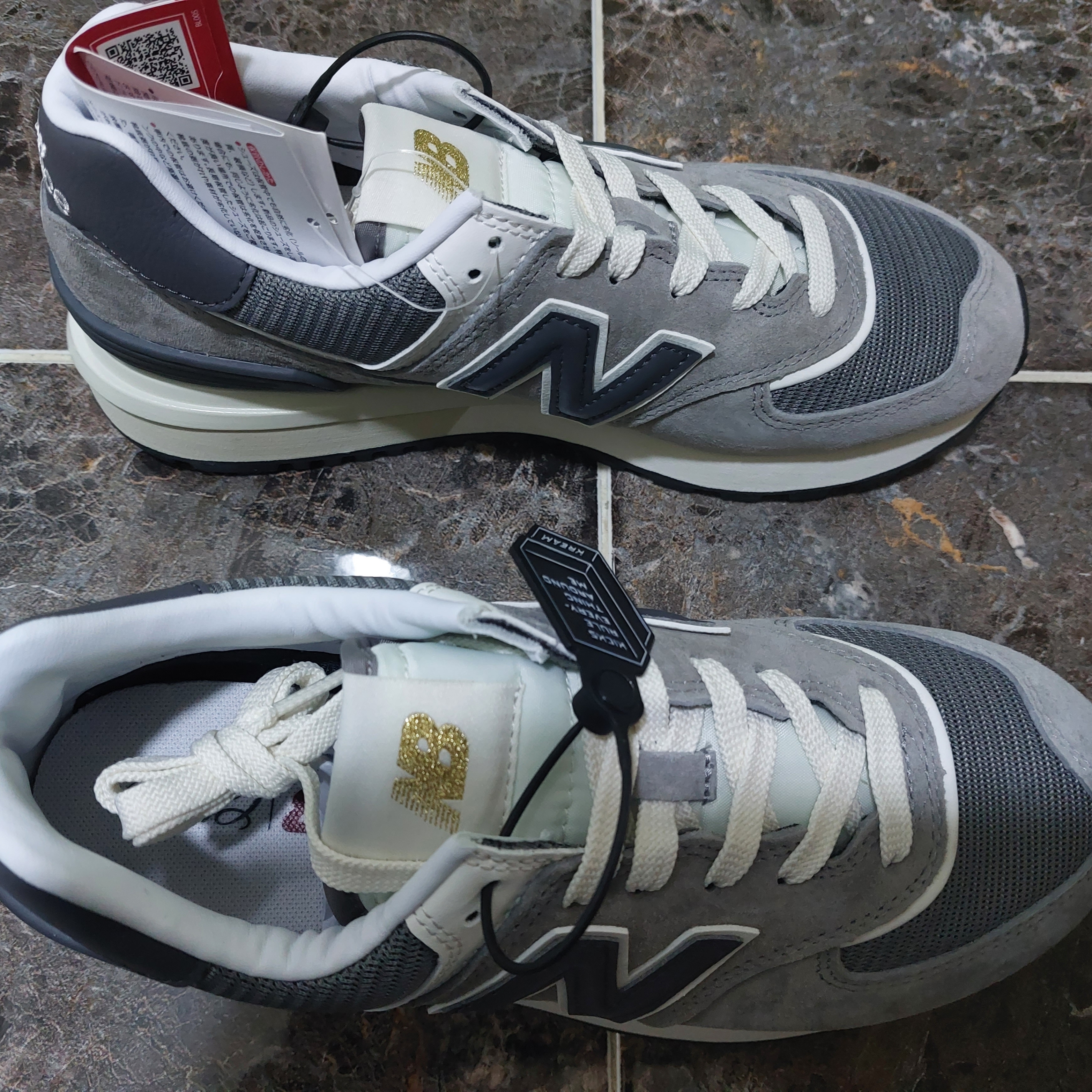 New Balance 574 Legacy Grey 착용 스타일
