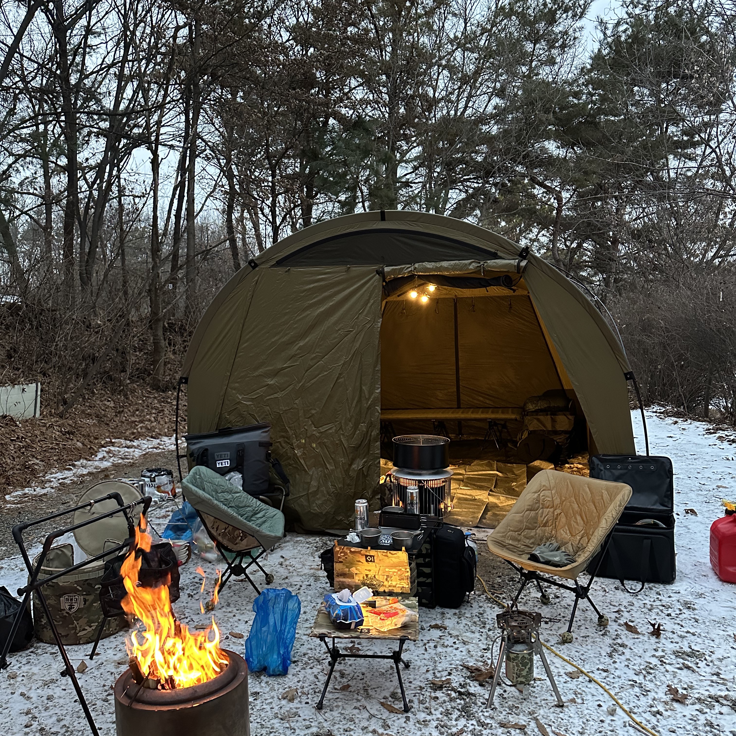 Helinox Tactical Field Tunnel 4.35 Coyote Tan, Helinox Chair One Multicam 착용 스타일