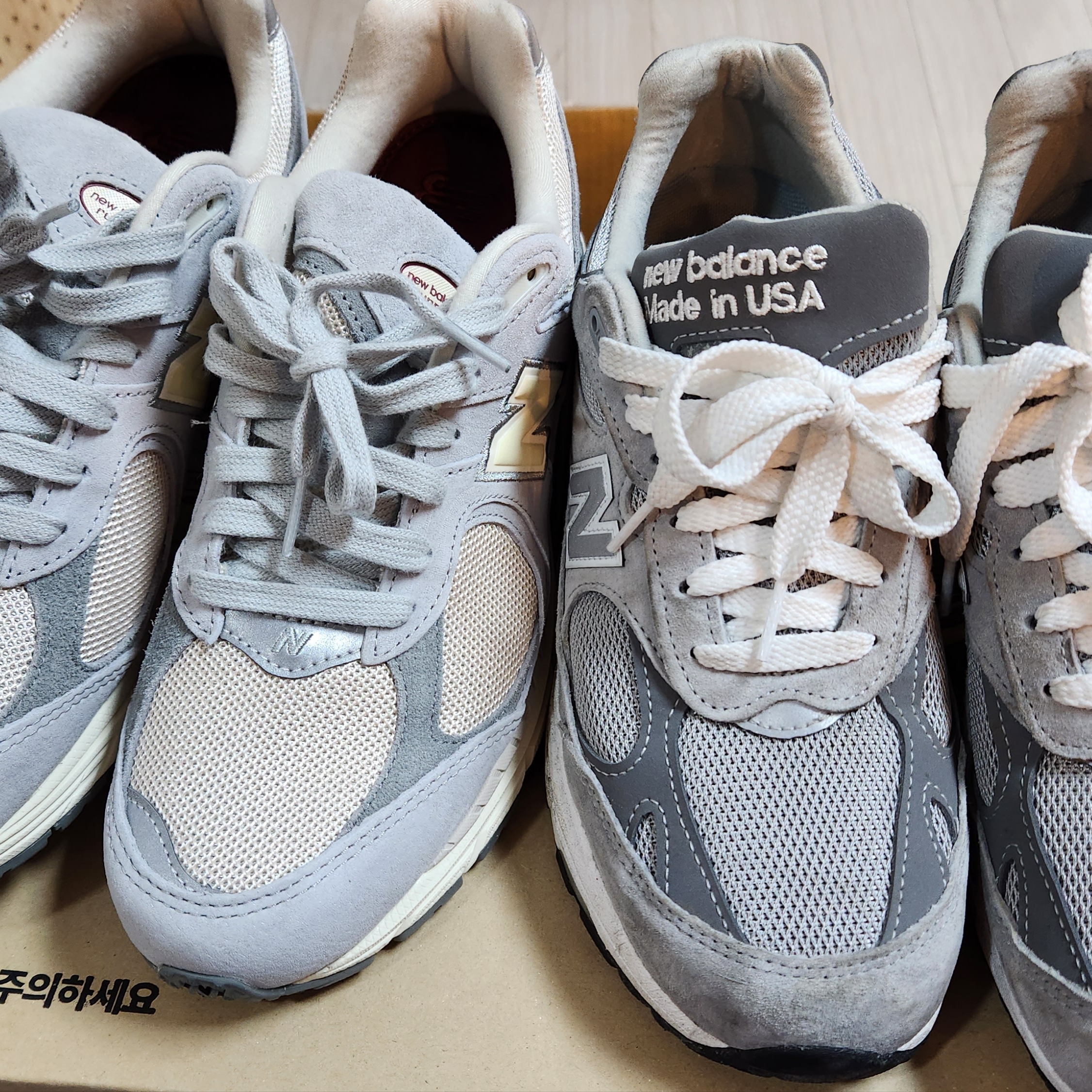New Balance 2002R Concrete Calm Taupe, New Balance 993 Made in USA Grey - D Standard 착용 스타일 - 4
