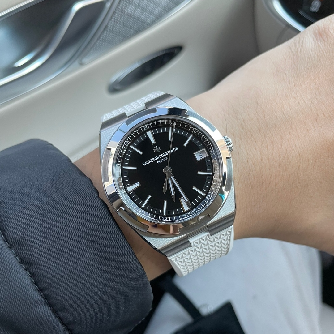 Vacheron Constantin Overseas Self Winding 41mm Caliber 5100 Steel Black 착용 스타일