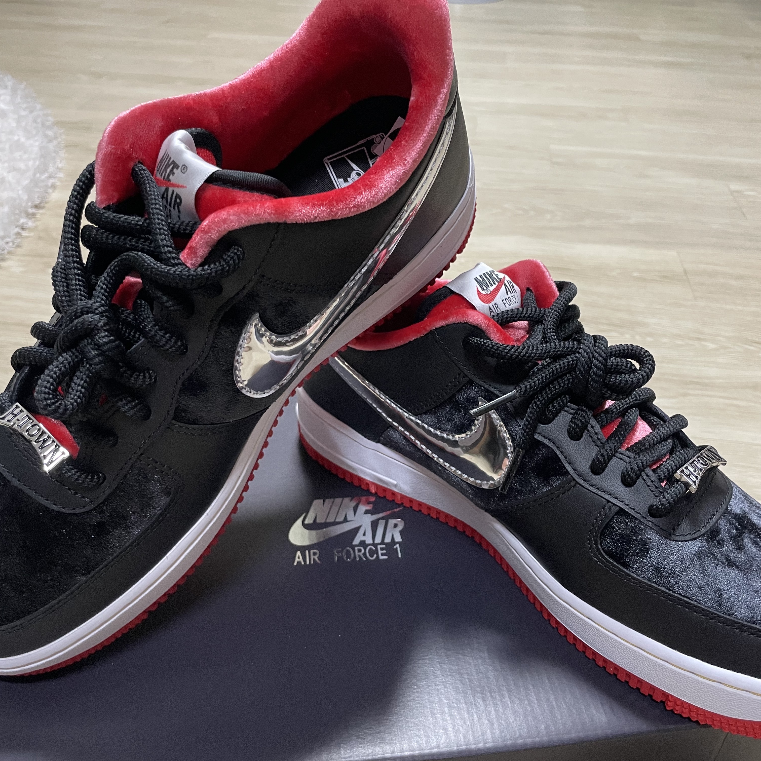 Nike Air Force 1 Low Premium Houston 착용 스타일 - 2