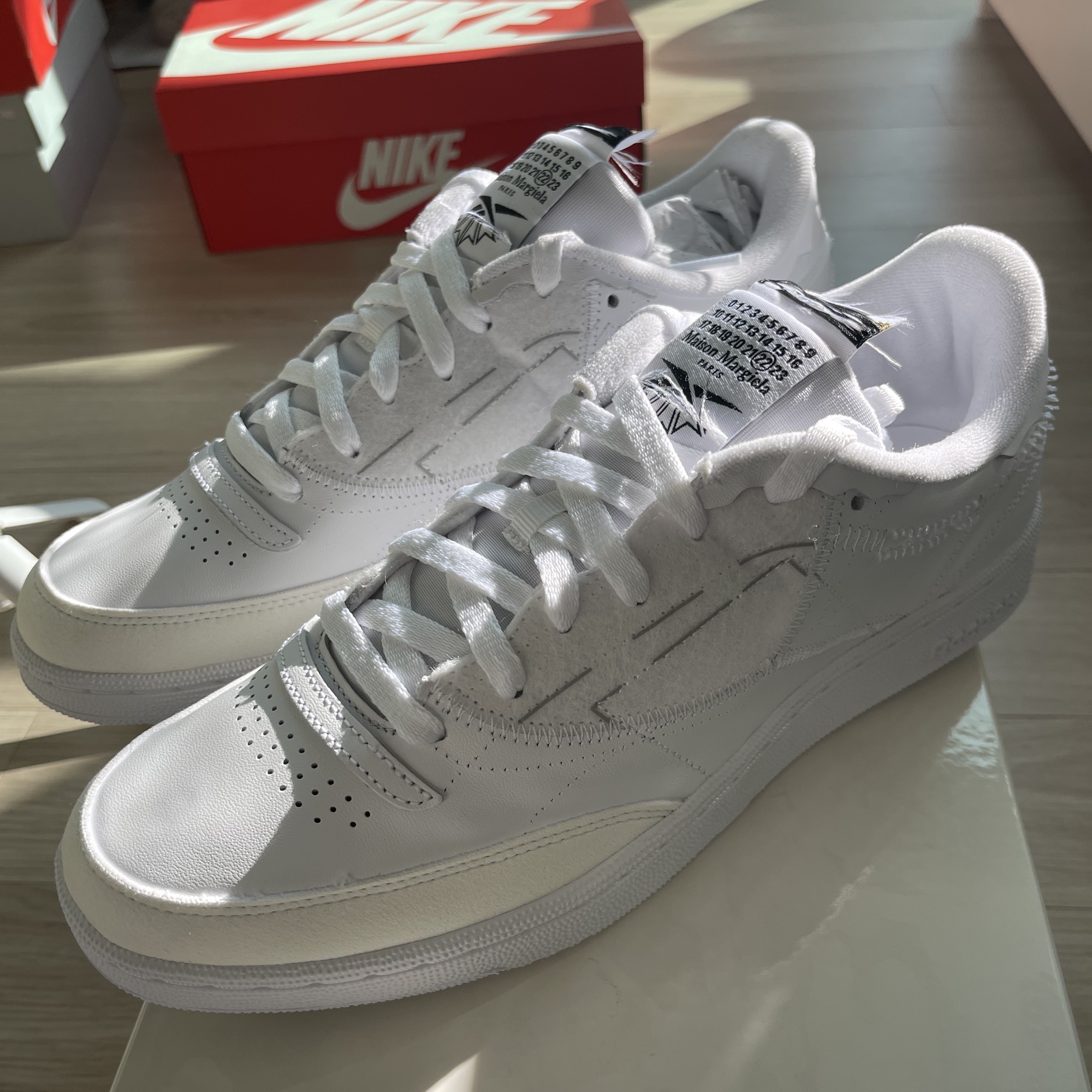 Reebok x Maison Margiela Club C Memory of Shoes White 착용 스타일