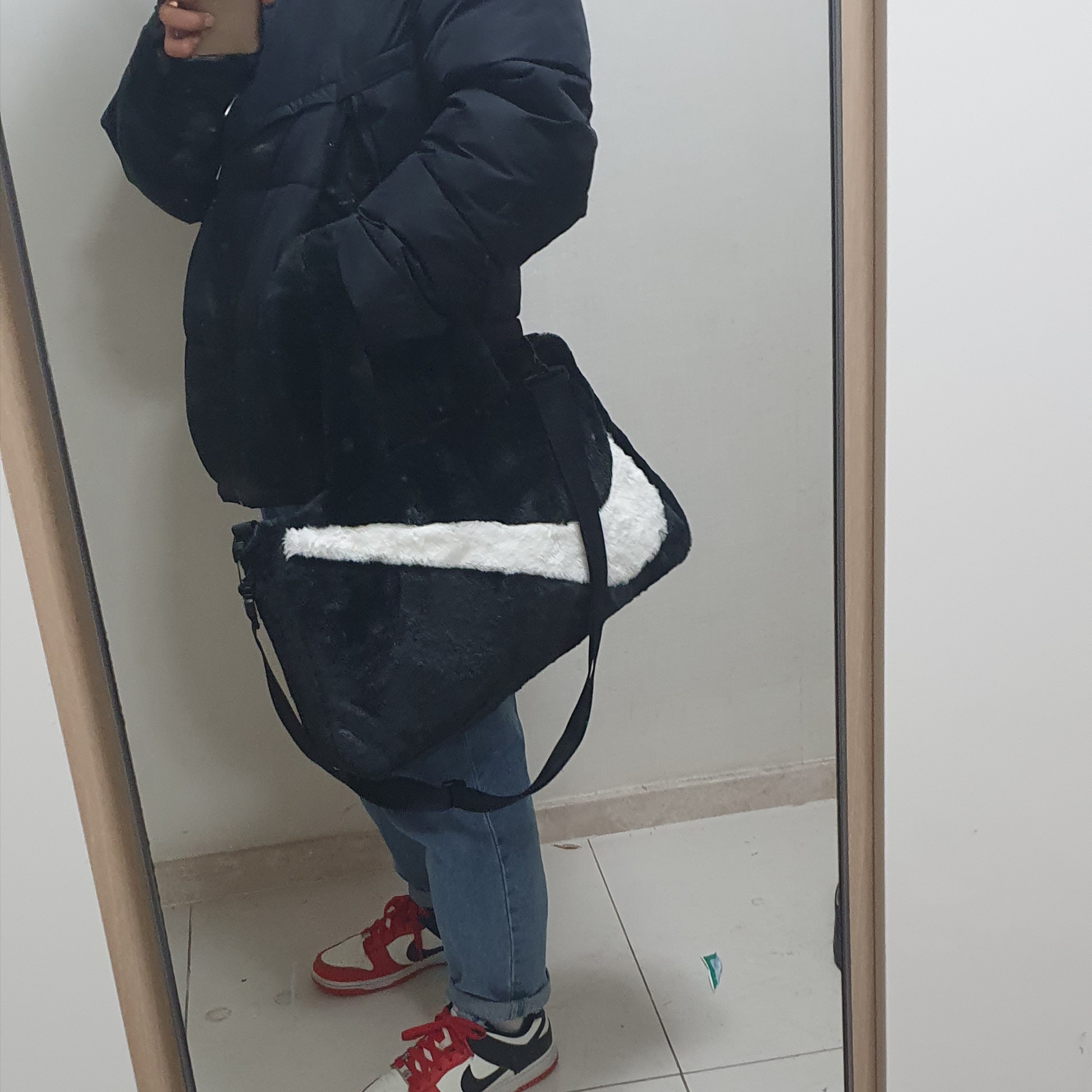 Nike NSW Faux Fur Tote Bag Black ์ฐฉ์ฉ ์คํ์ผ - 2