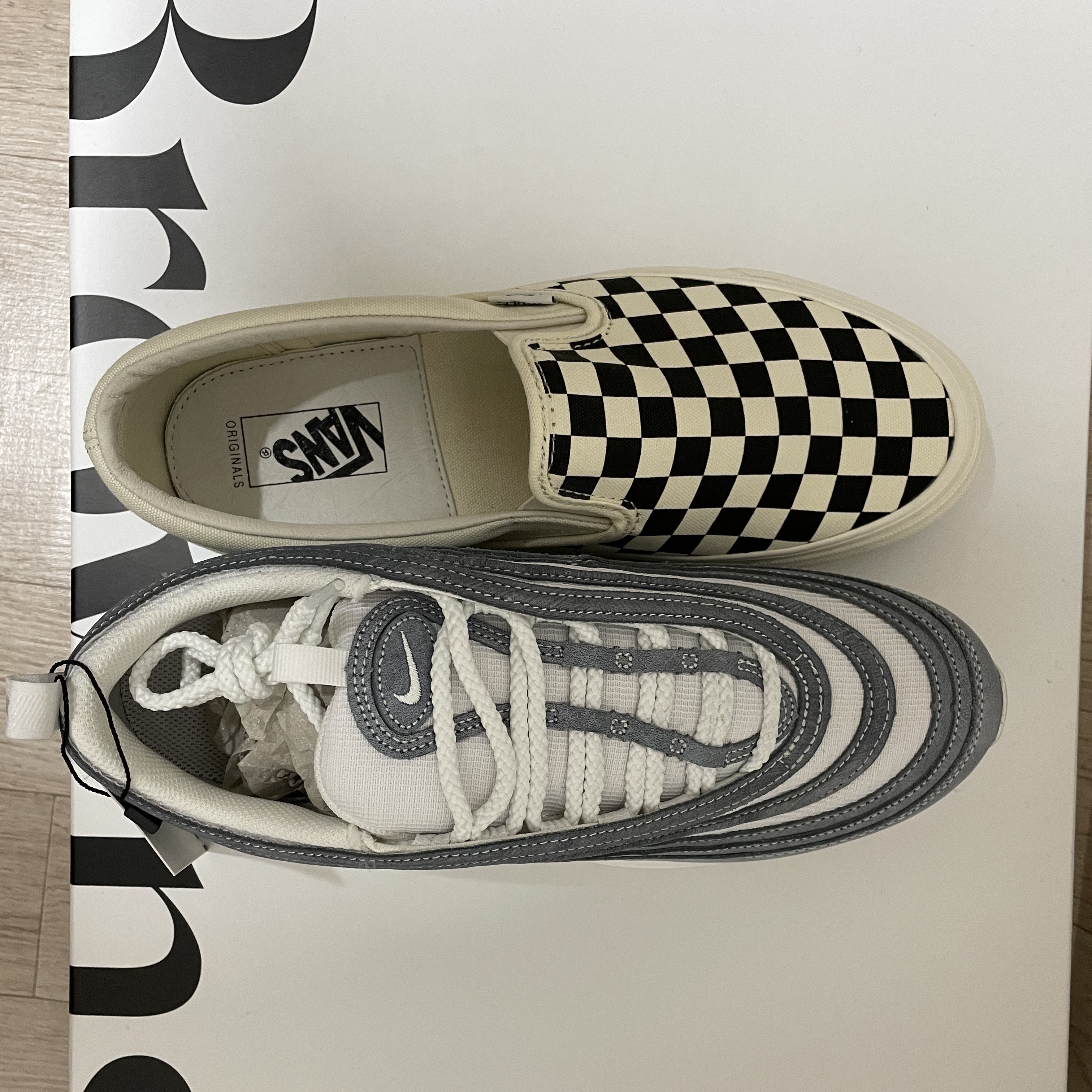 Vans Vault OG Classic Slip-On LX Checkerboard, Nike x Comme des Garcons Air Max 97 Glacier Grey 착용 스타일 - 2