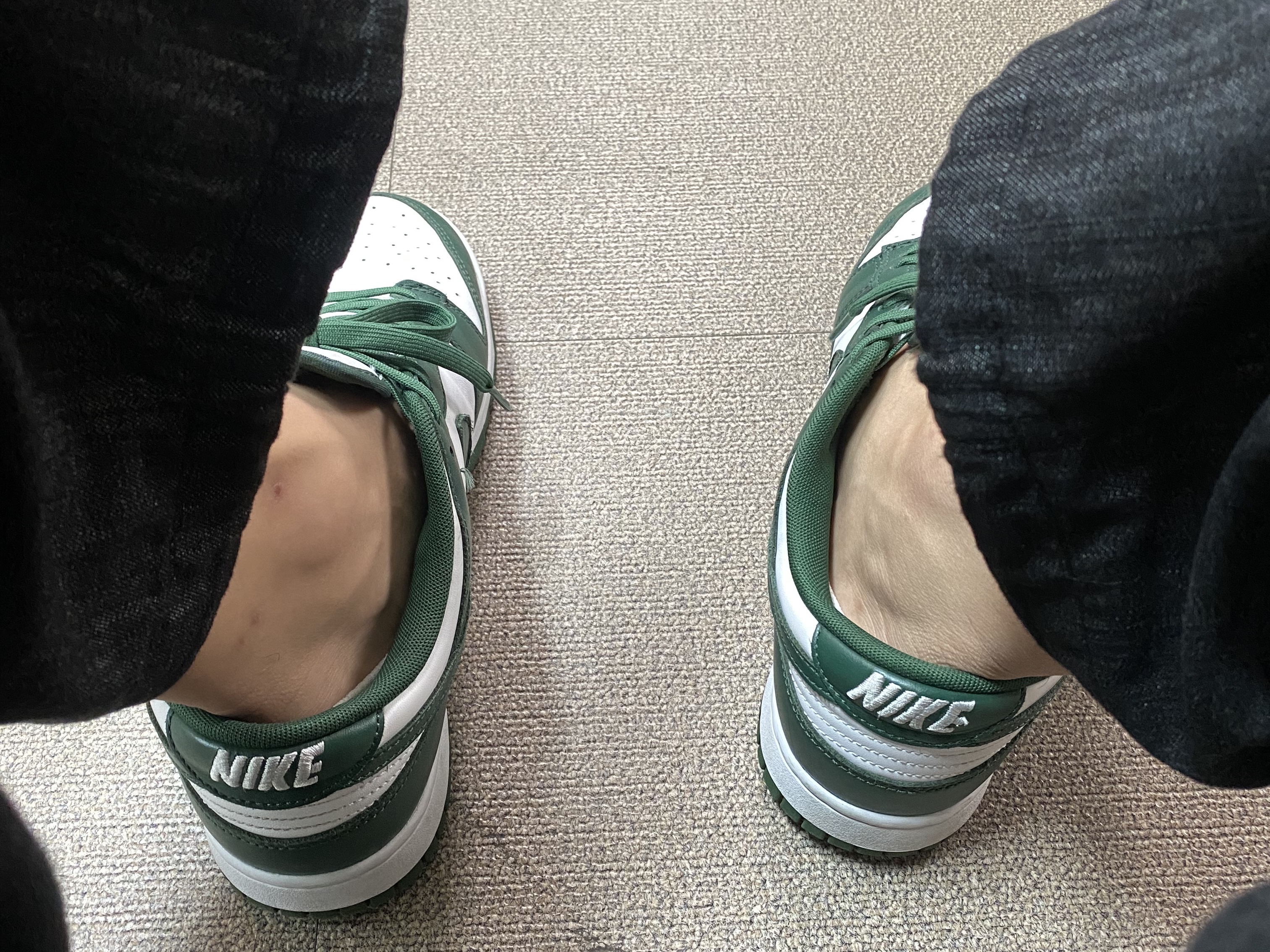 Nike Dunk Low Retro Varsity Green 착용 스타일