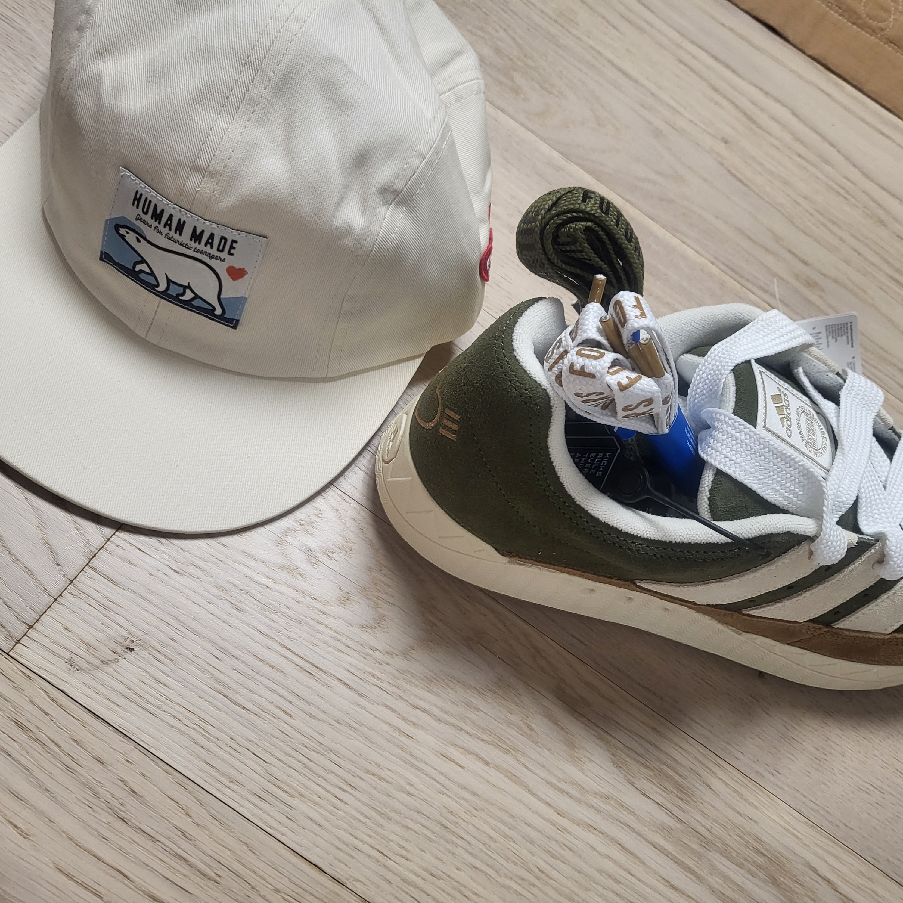 Human Made 4-Panel Twill Cap White, Adidas x Human Made Adimatic Brown 착용 스타일