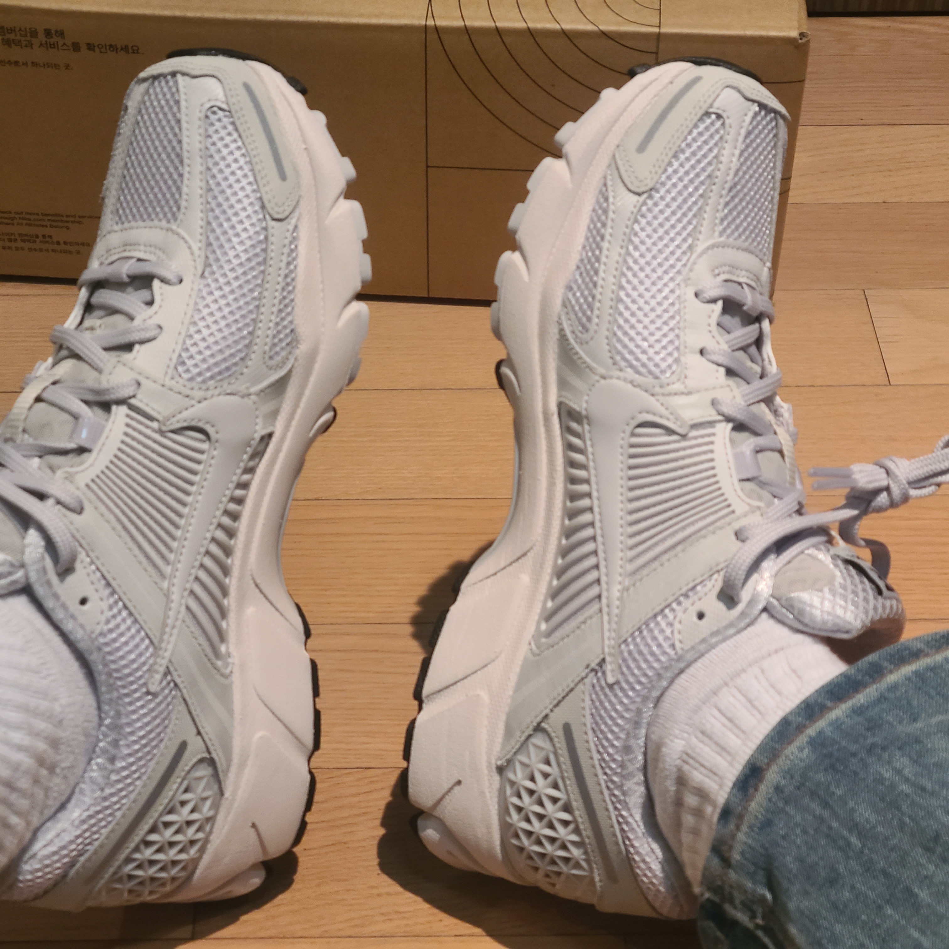 Nike Zoom Vomero 5 SP Vast Grey 2023 착용 스타일 - 5