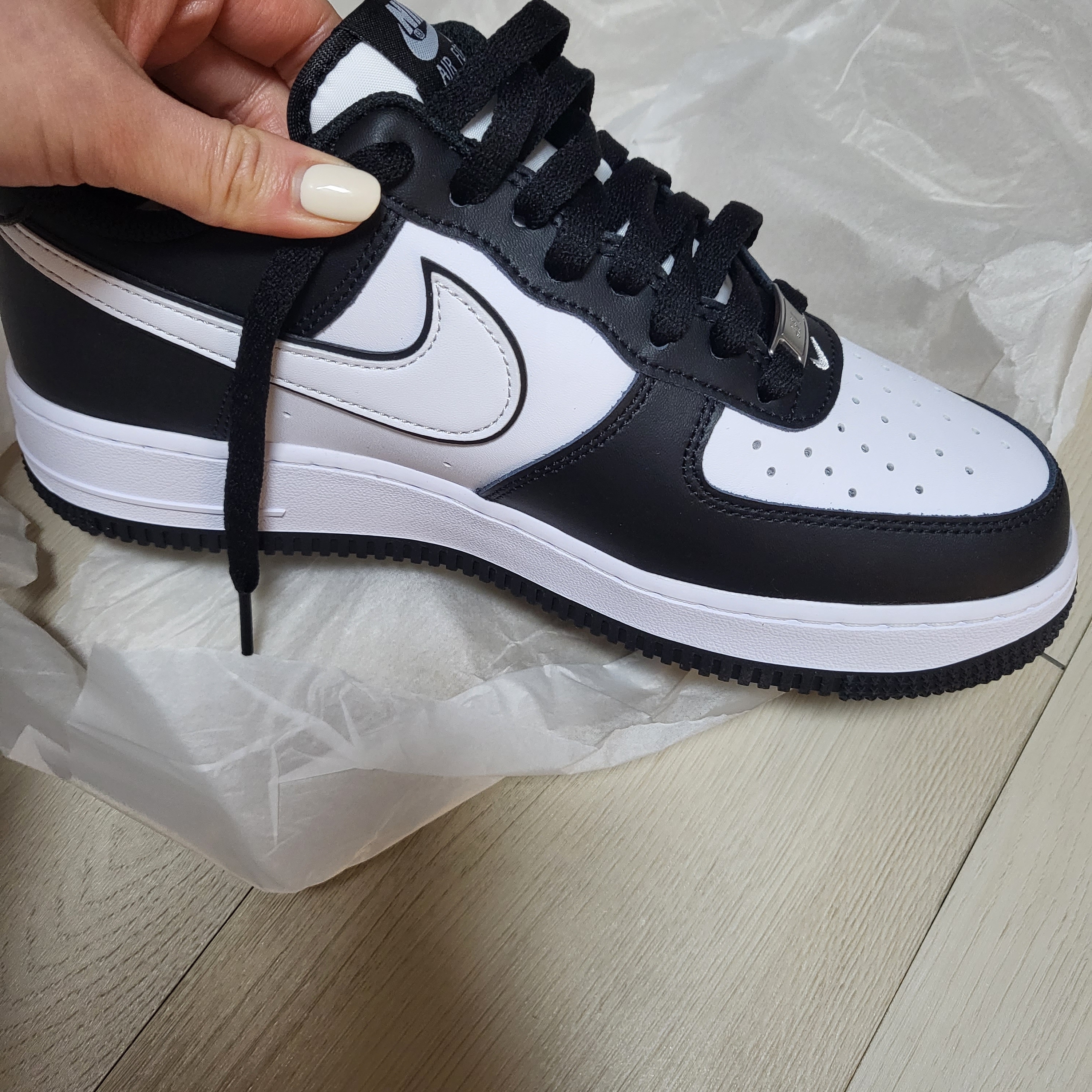 Nike Air Force 1 '07 Black White 착용 스타일