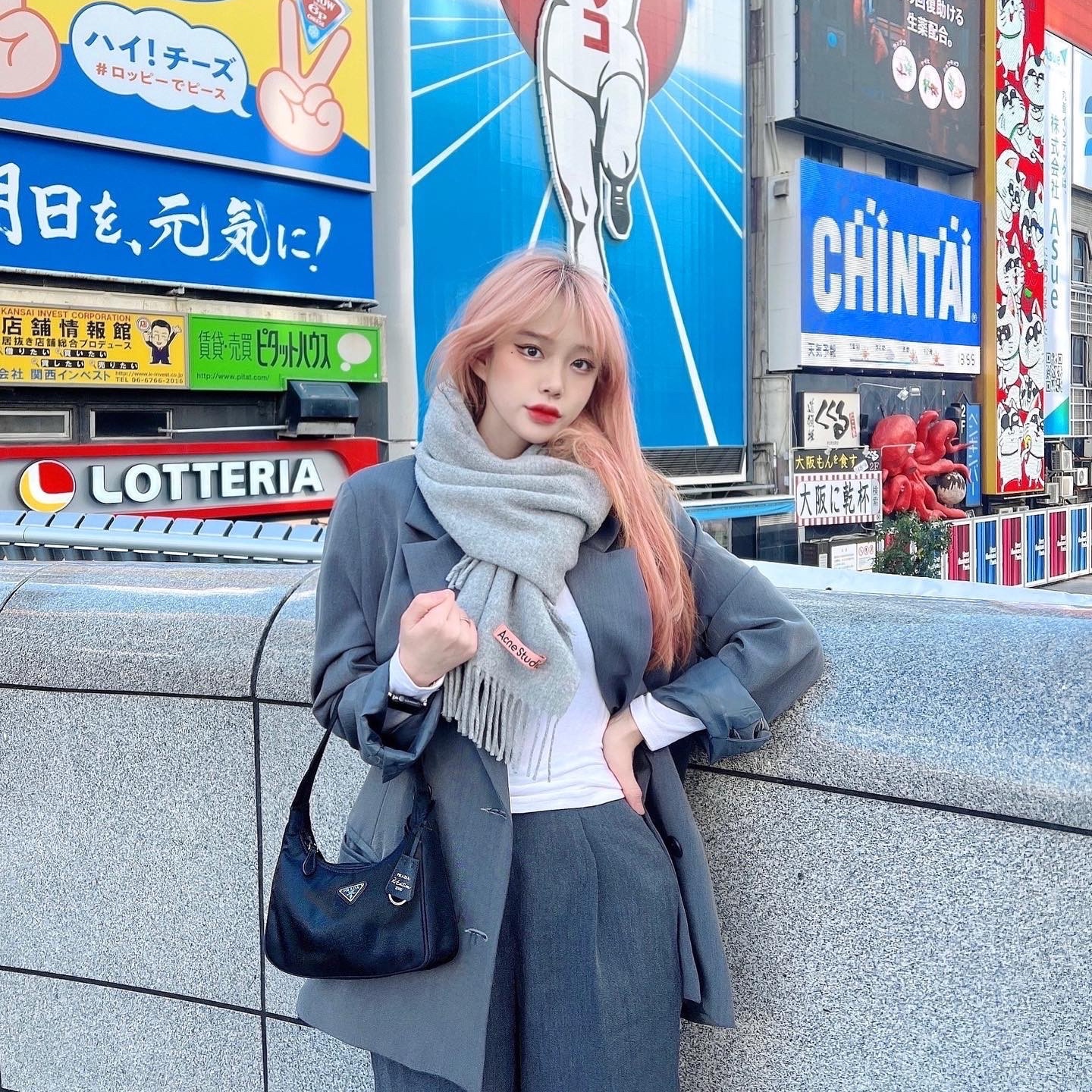 Acne Studios Narrow Wool Fringe Muffler Grey Melange, Acne Studios Wool Fringe Muffler Grey Melange 착용 스타일