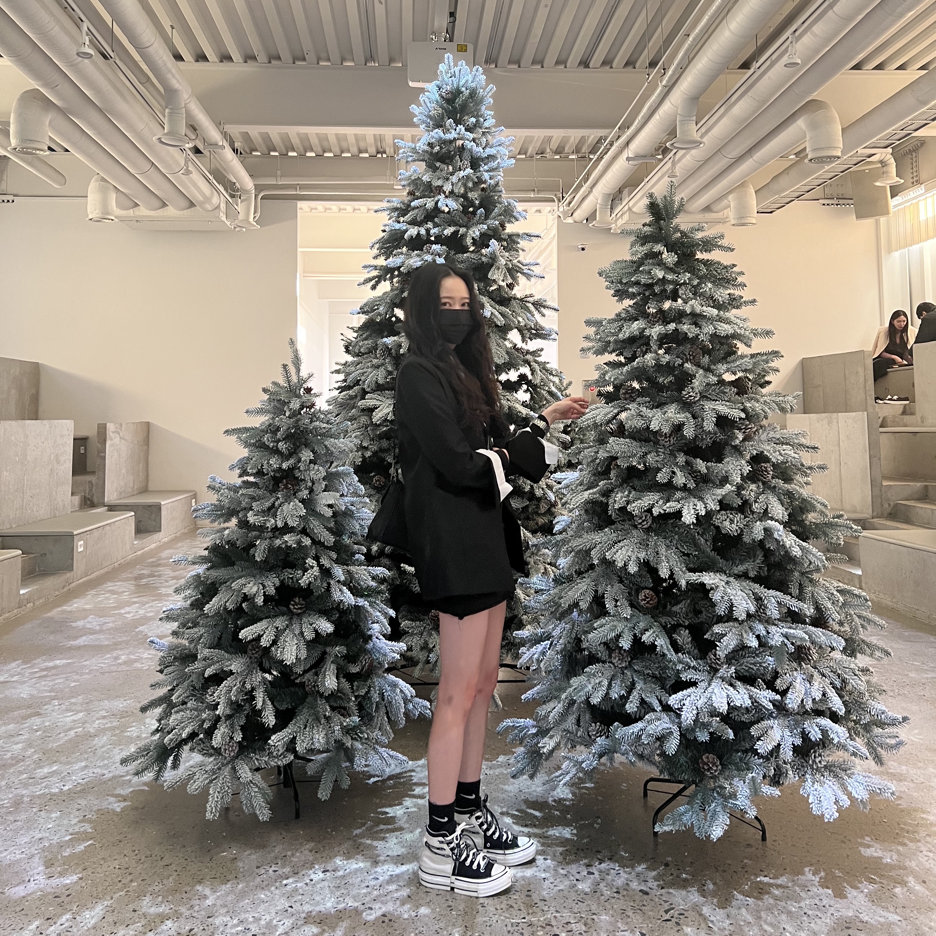 Converse x Feng Chen Wang Chuck 70 2-in-1 Natural Ivory Black 착용 스타일