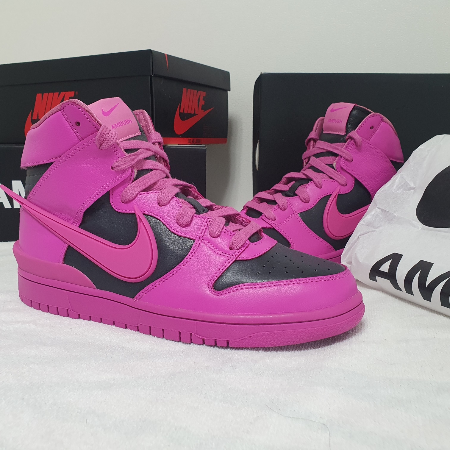 Nike x Ambush Dunk High Cosmic Fuchsia 착용 스타일 - 2