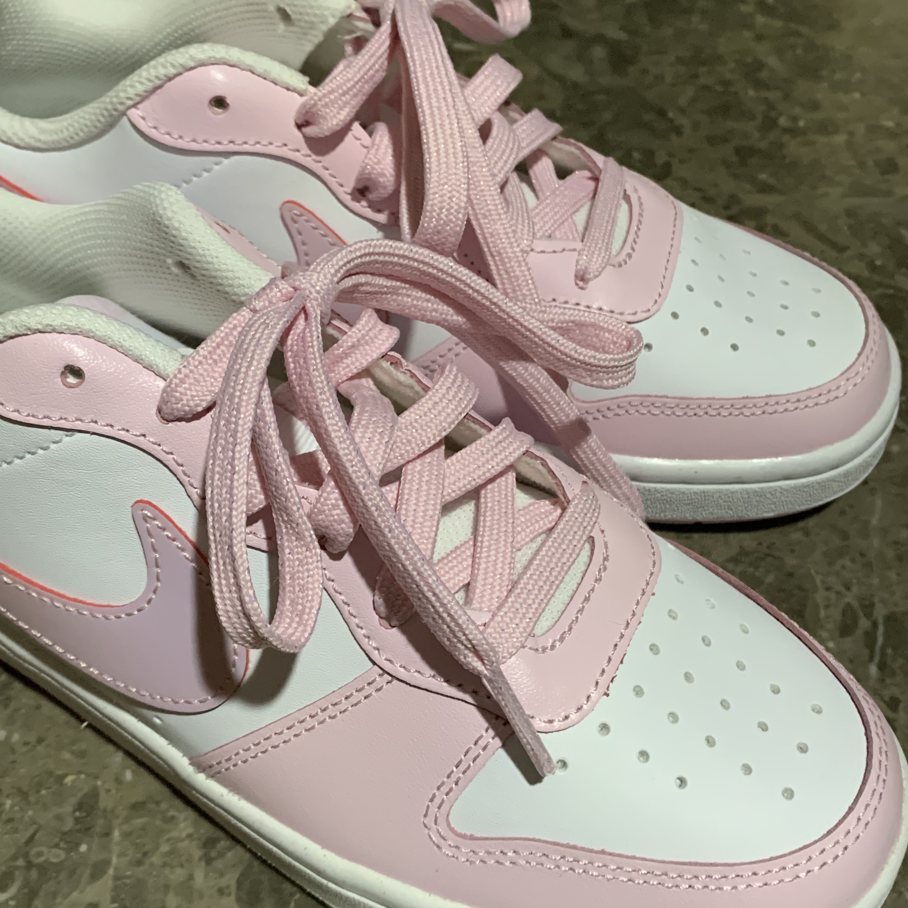 (GS) Nike Court Borough 2 SE White Pink Foam 착용 스타일