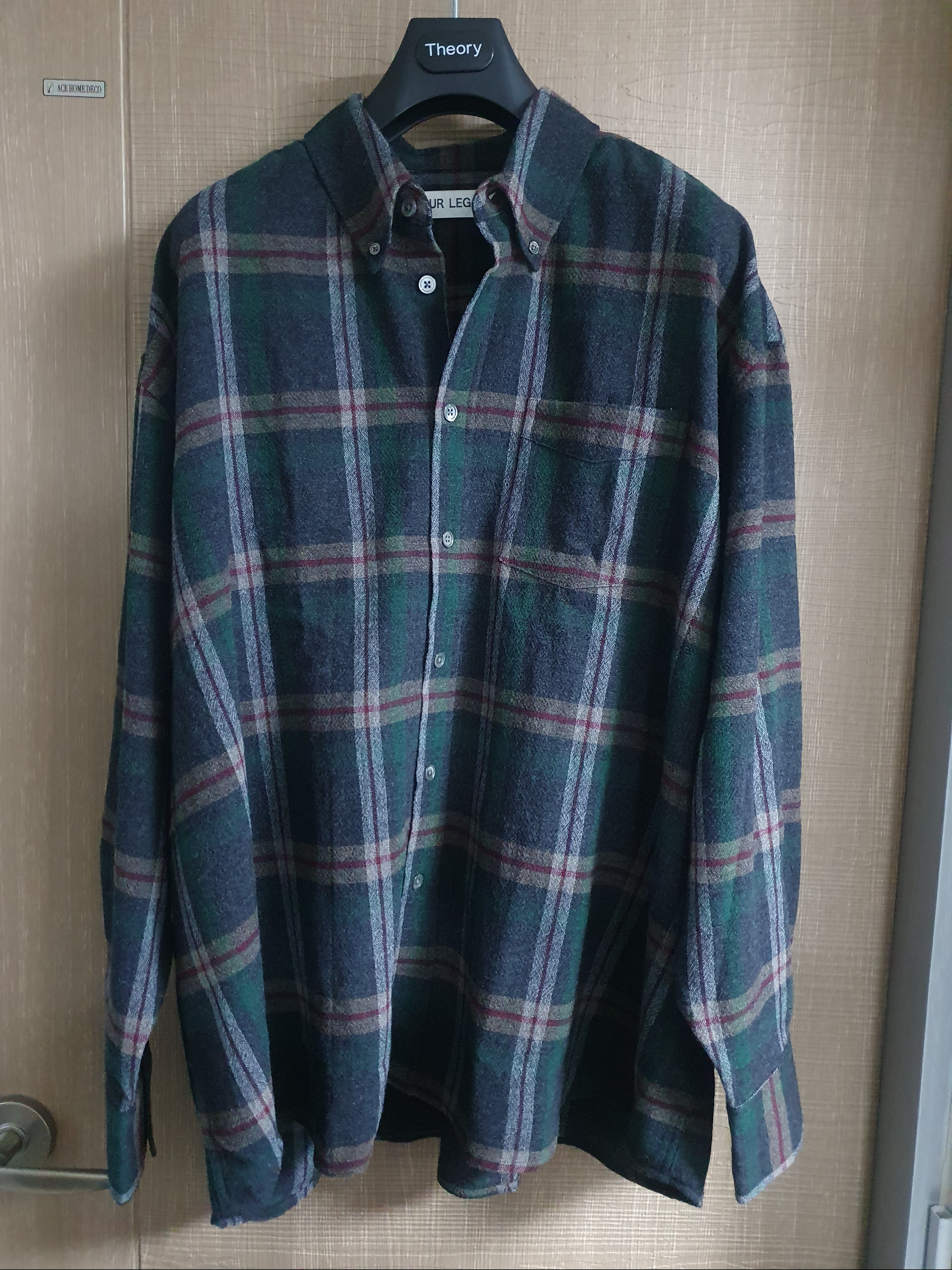 Our Legacy Borrowed BD Shirt Green Pub Check 착용 스타일