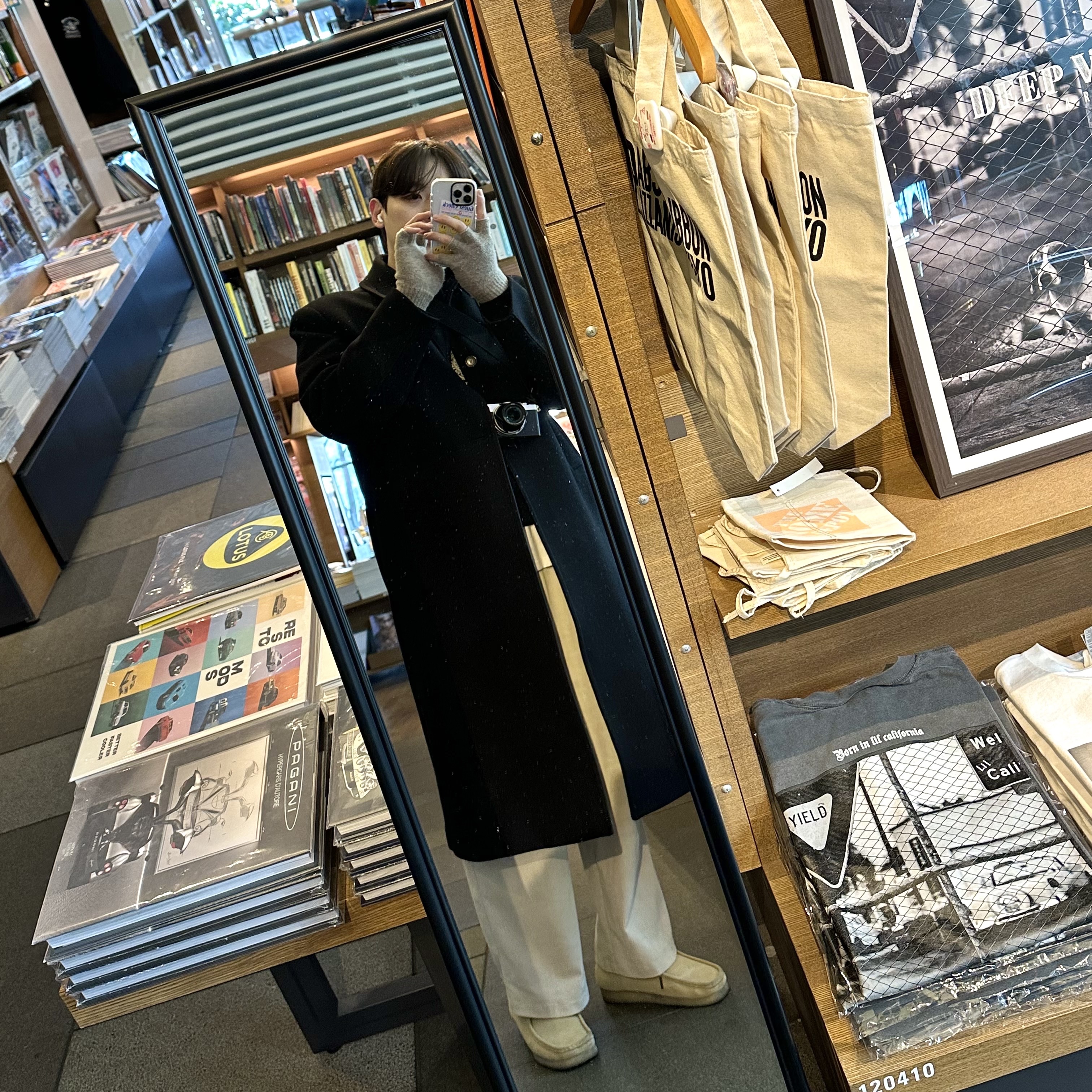 AMI Paris France Sweatshirt Black, Leica D-Lux 7 Silver Anodized (Korean Ver.) 착용 스타일