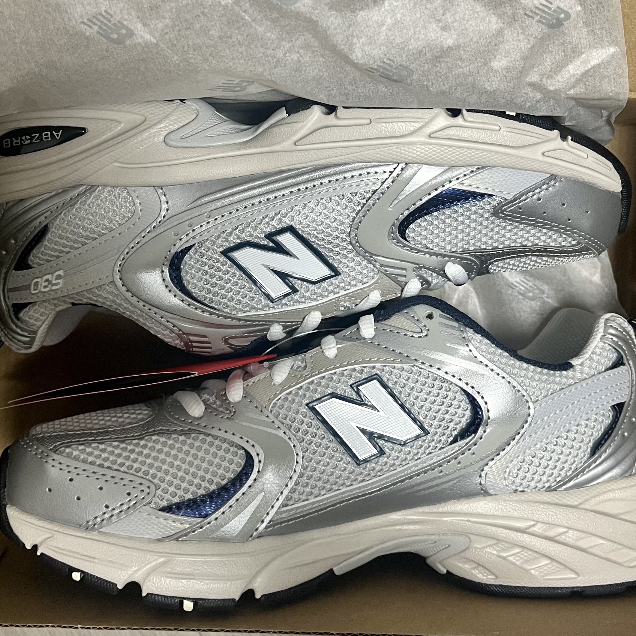 New Balance 530 Steel Grey 착용 스타일