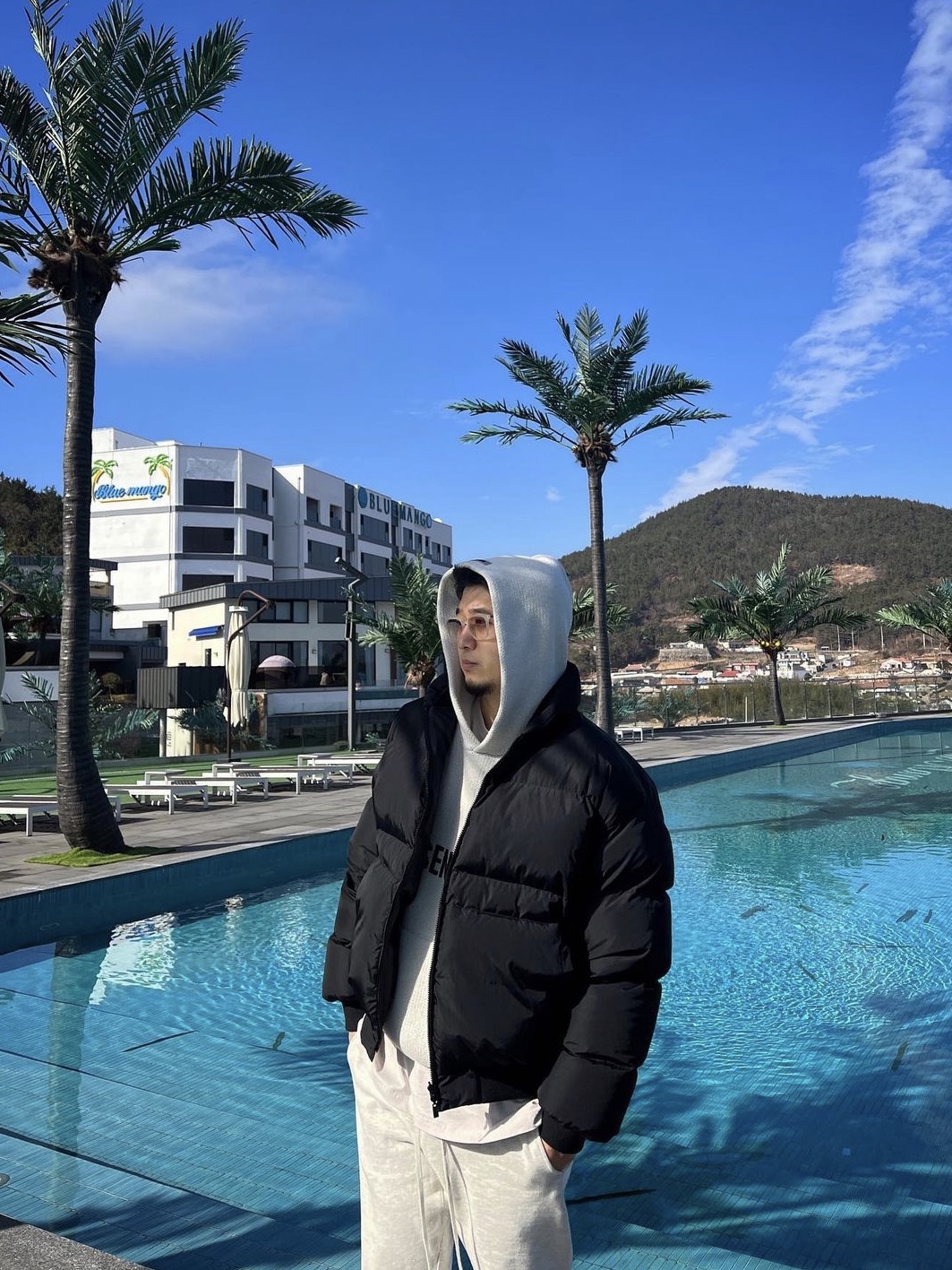Essentials Sweatpants Oatmeal - 21SS, Essentials Knit Pullover Hoodie Oatmeal - 21SS 착용 스타일