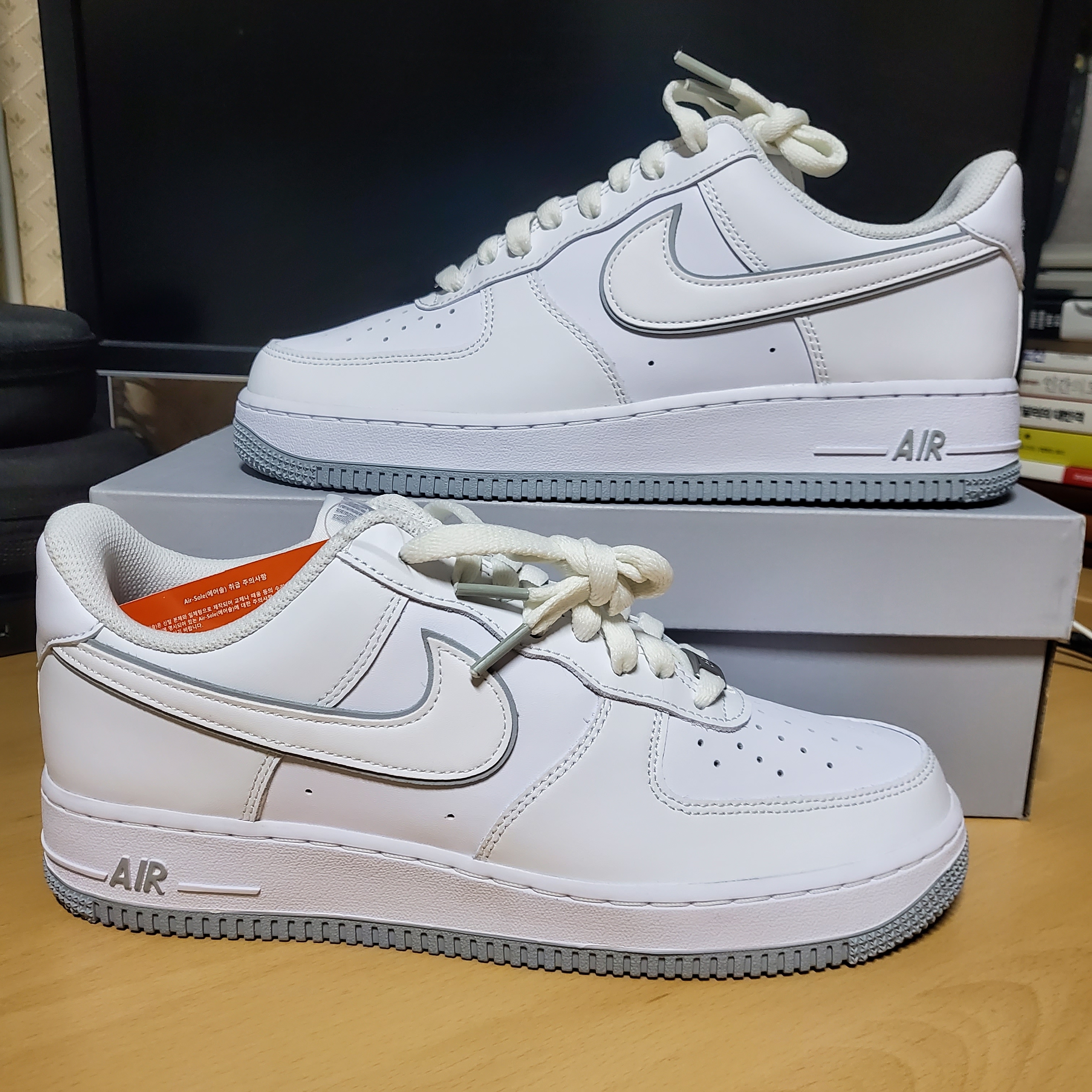 Nike Air Force 1 '07 White Wolf Grey 착용 스타일 - 3