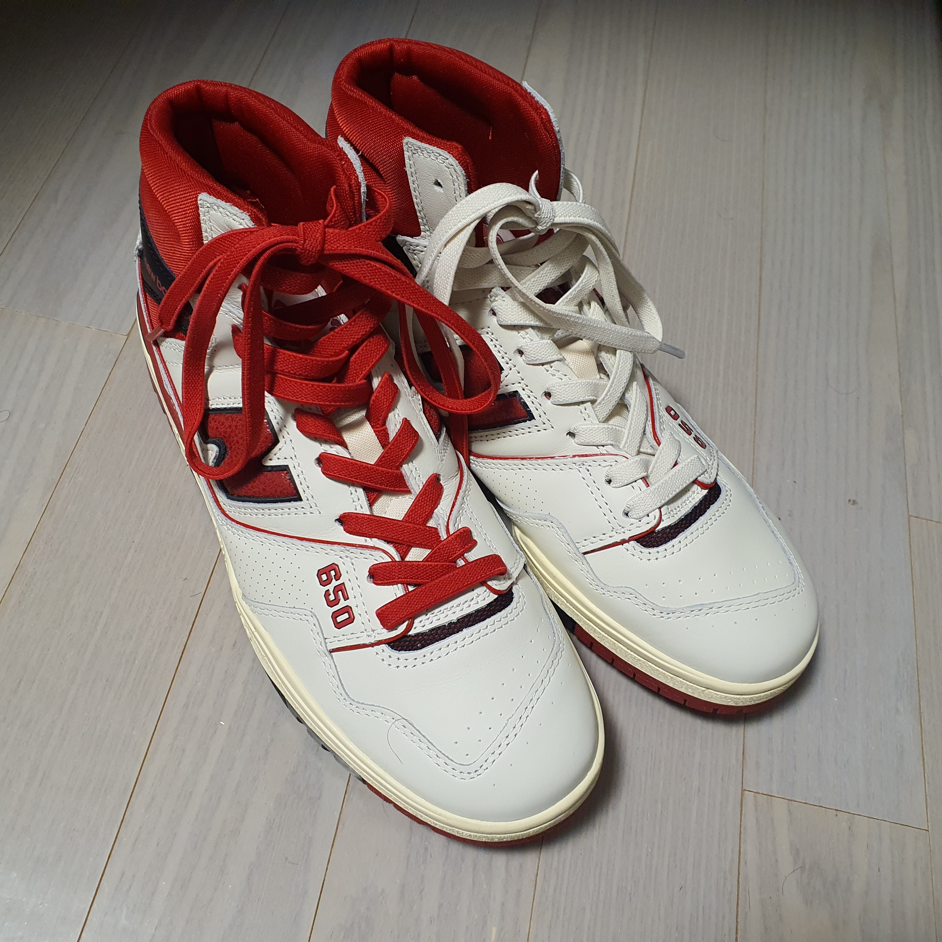 New Balance x Aime Leon Dore 650R White Red 착용 스타일 - 1