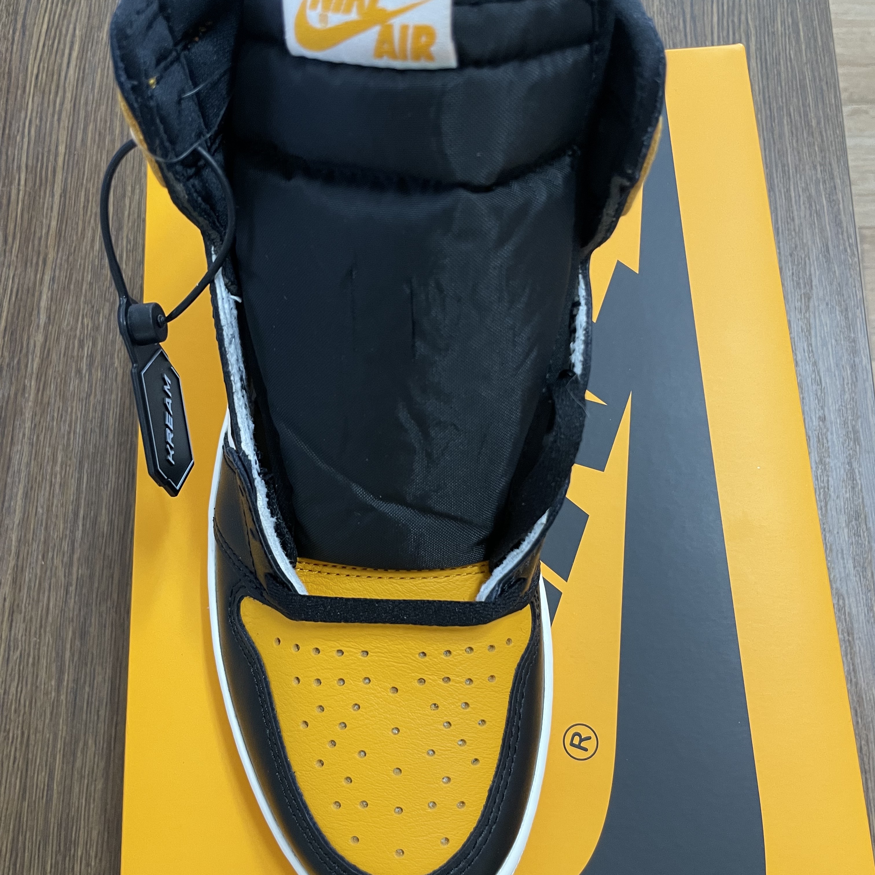 Jordan 1 Retro High OG Taxi 착용 스타일 - 2