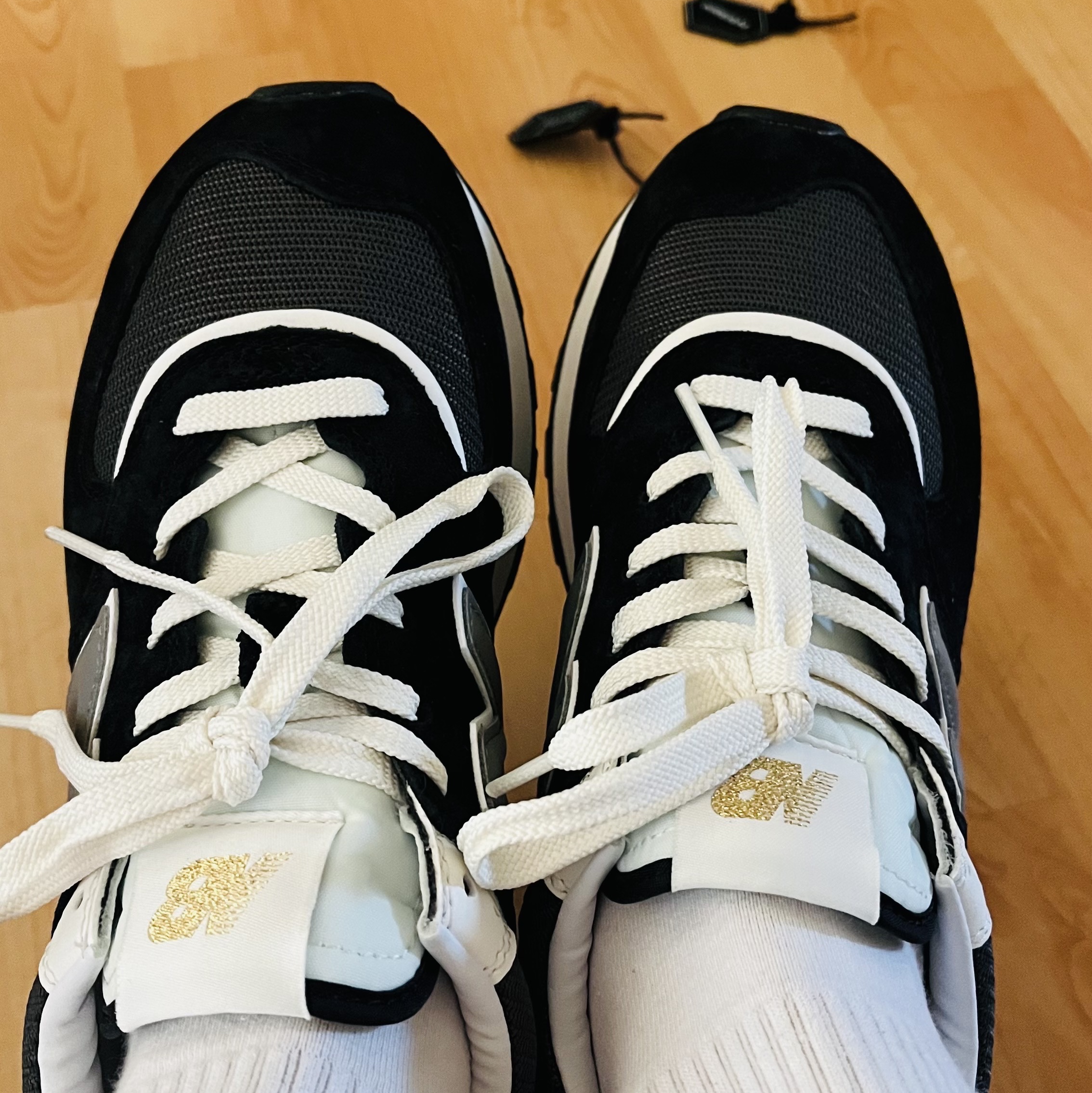 New Balance 574 Legacy Black 착용 스타일