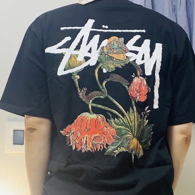 Stussy Withered Flower T-Shirt Black 착용 스타일 - 2