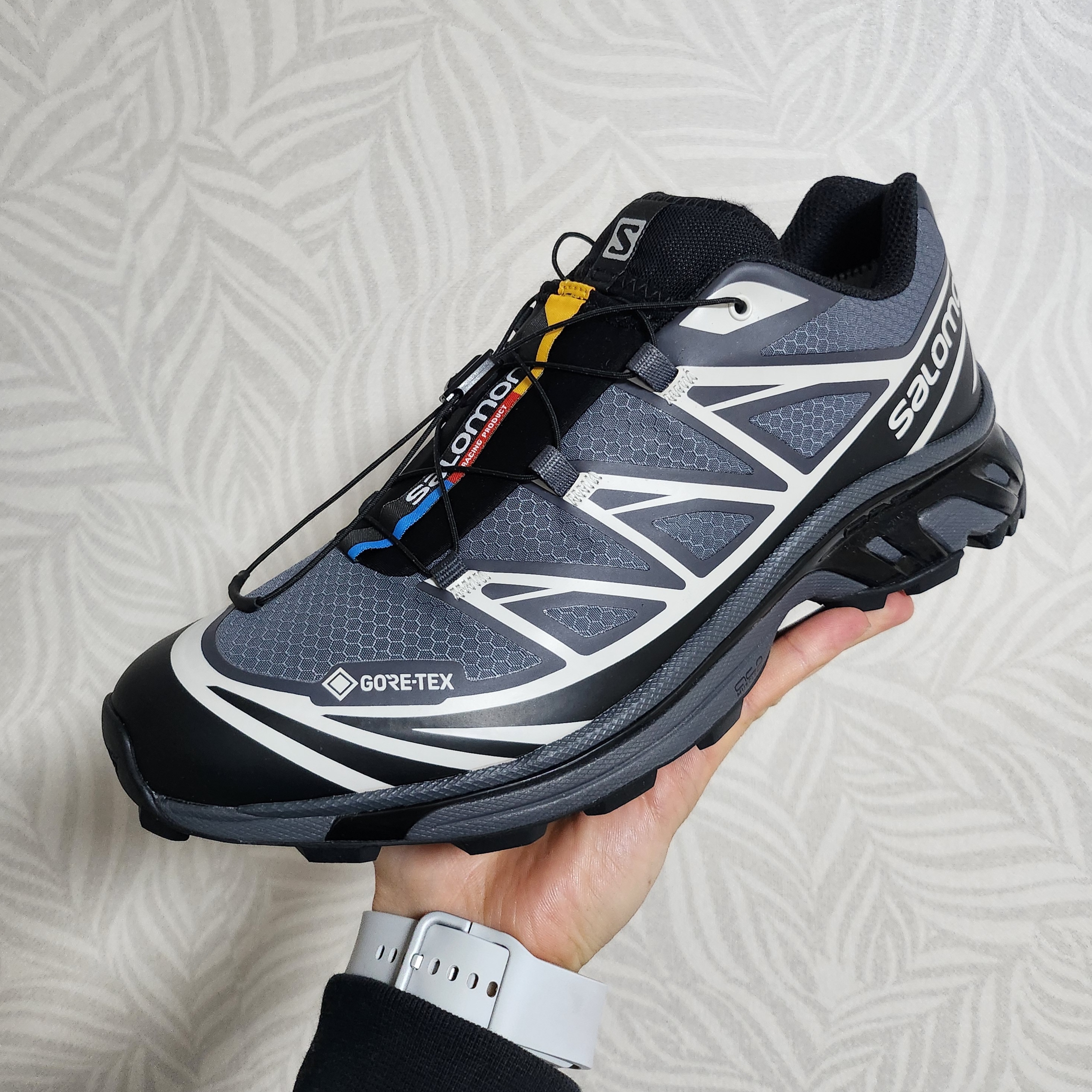 Salomon XT-6 Gore-Tex Black Ebony 착용 스타일 - 1