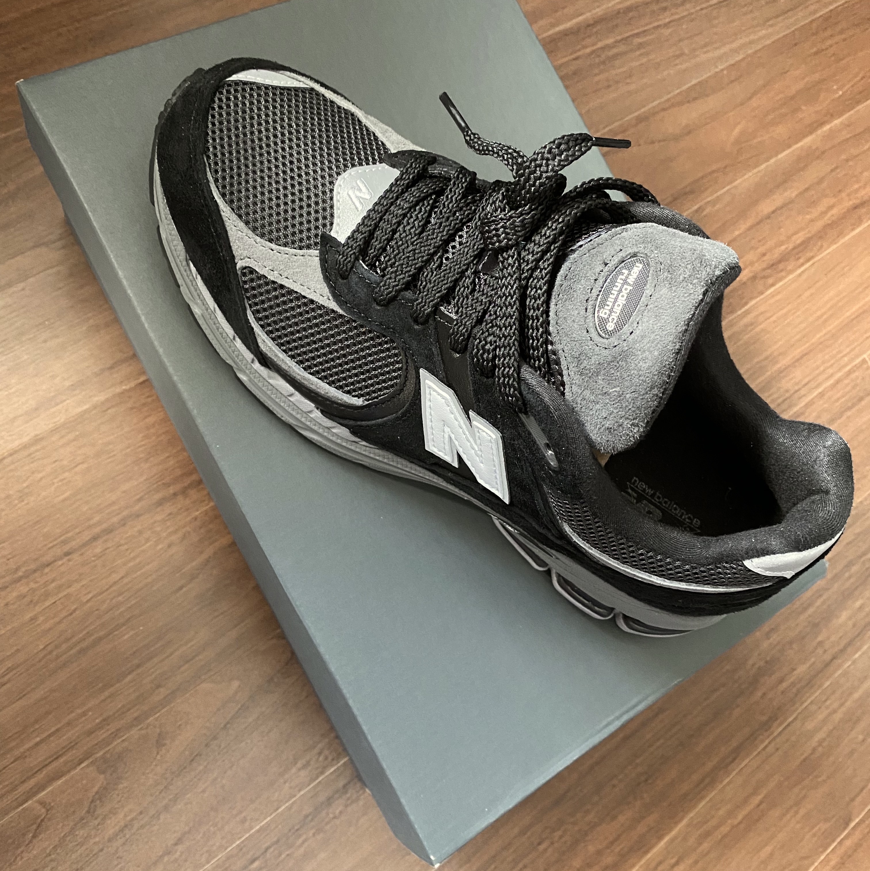 New Balance 2002R Black Dark Grey - JD Sports Exclusive 착용 스타일