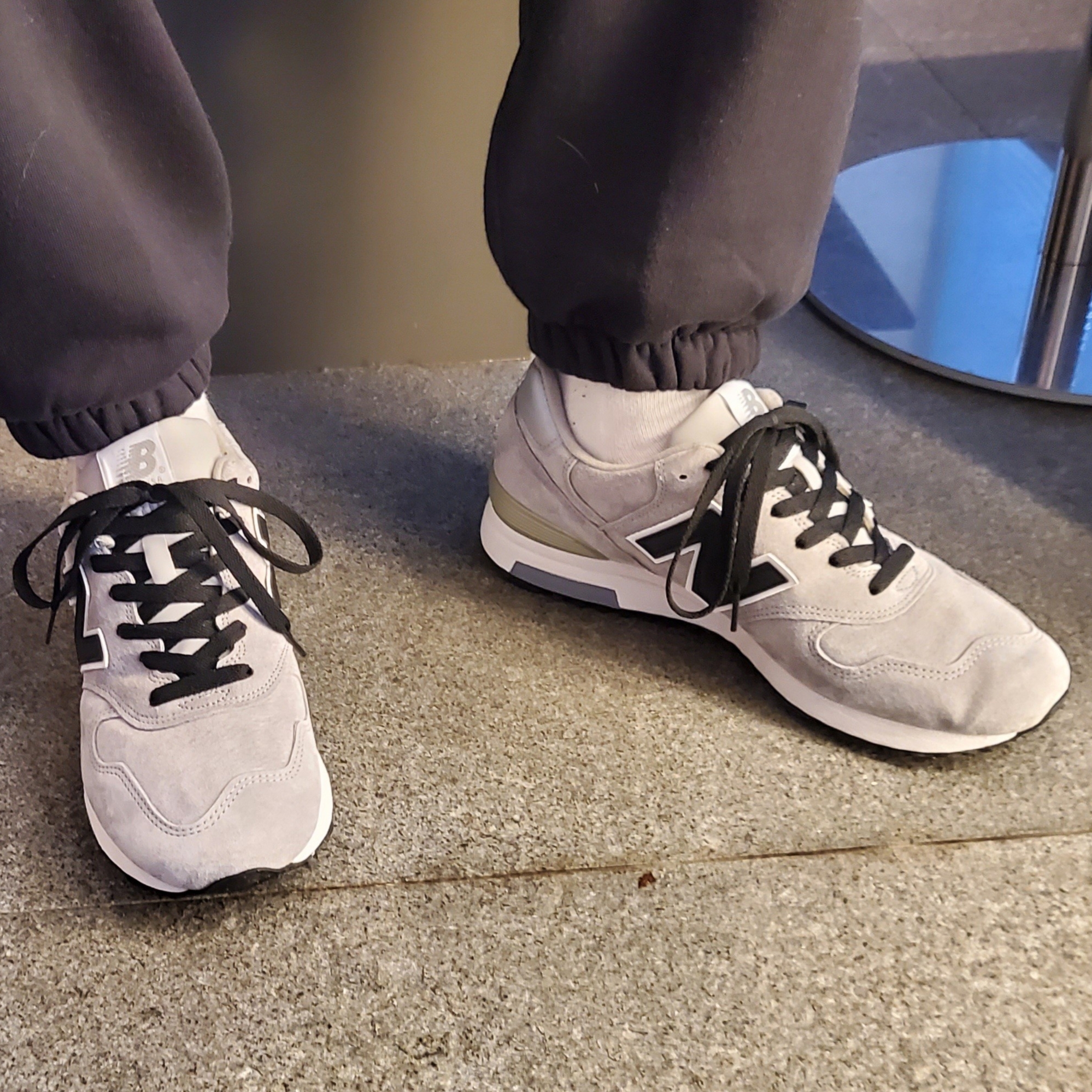 New Balance x J.Crew 1400 Made in USA Grey 착용 스타일 - 2