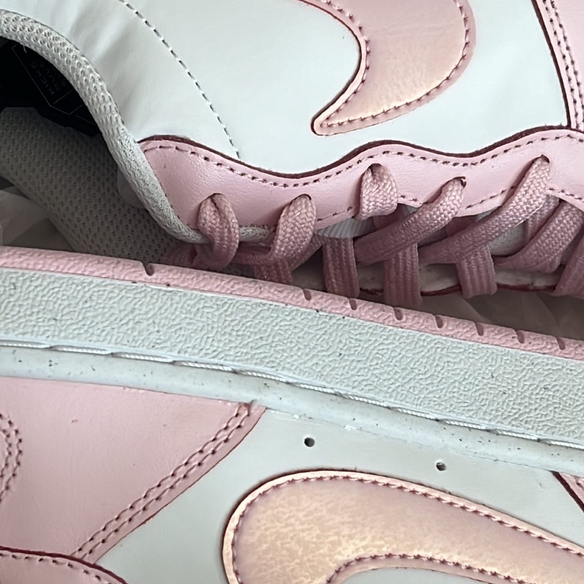 (GS) Nike Court Borough 2 SE White Pink Foam 착용 스타일