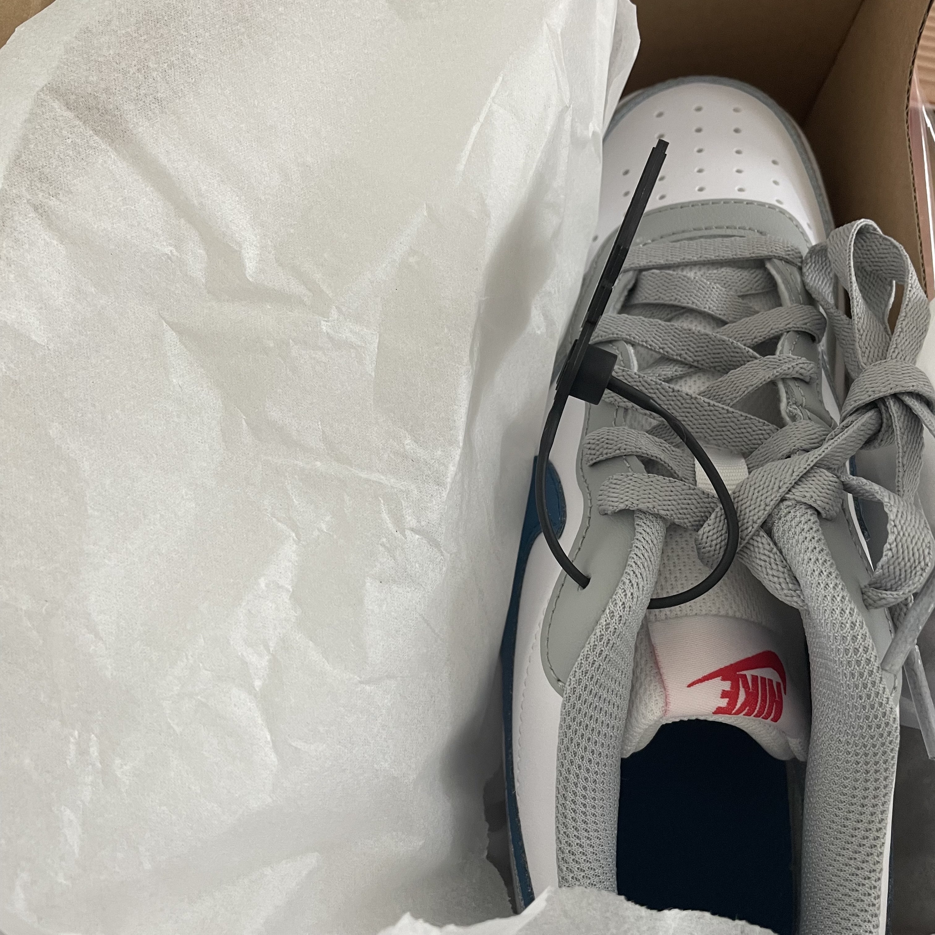(GS) Nike Court Borough Low 2 Light Smoke Grey 착용 스타일