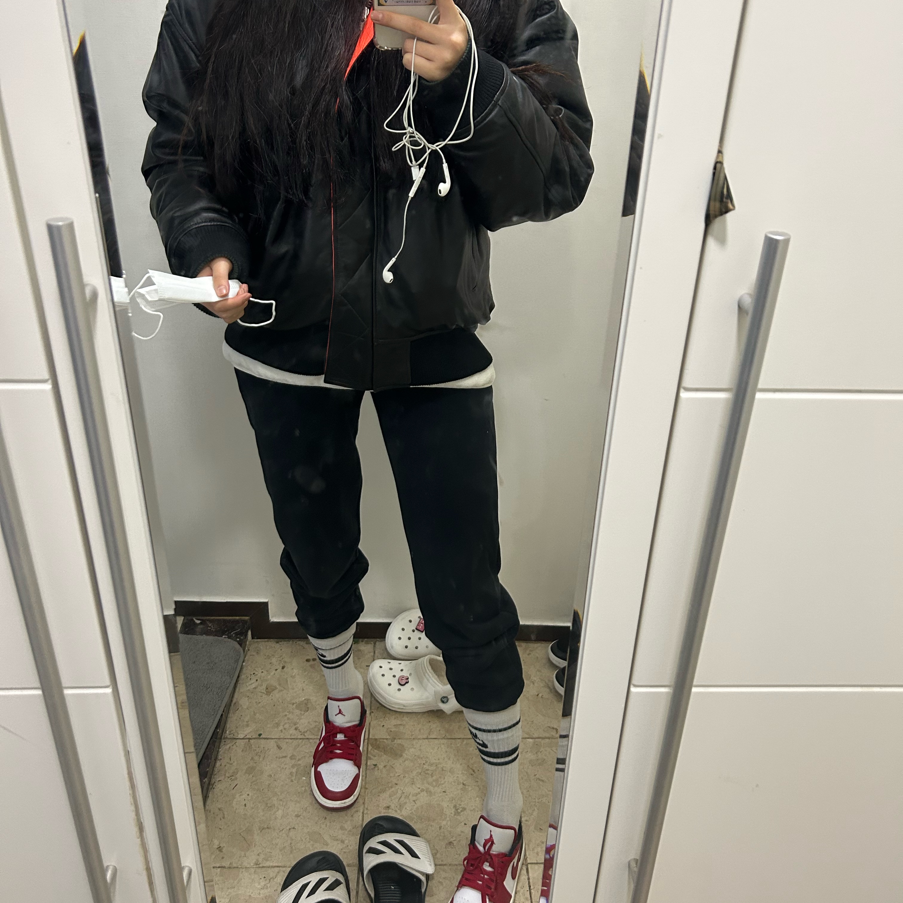 (W) Jordan 1 Low White Gym Red 착용 스타일