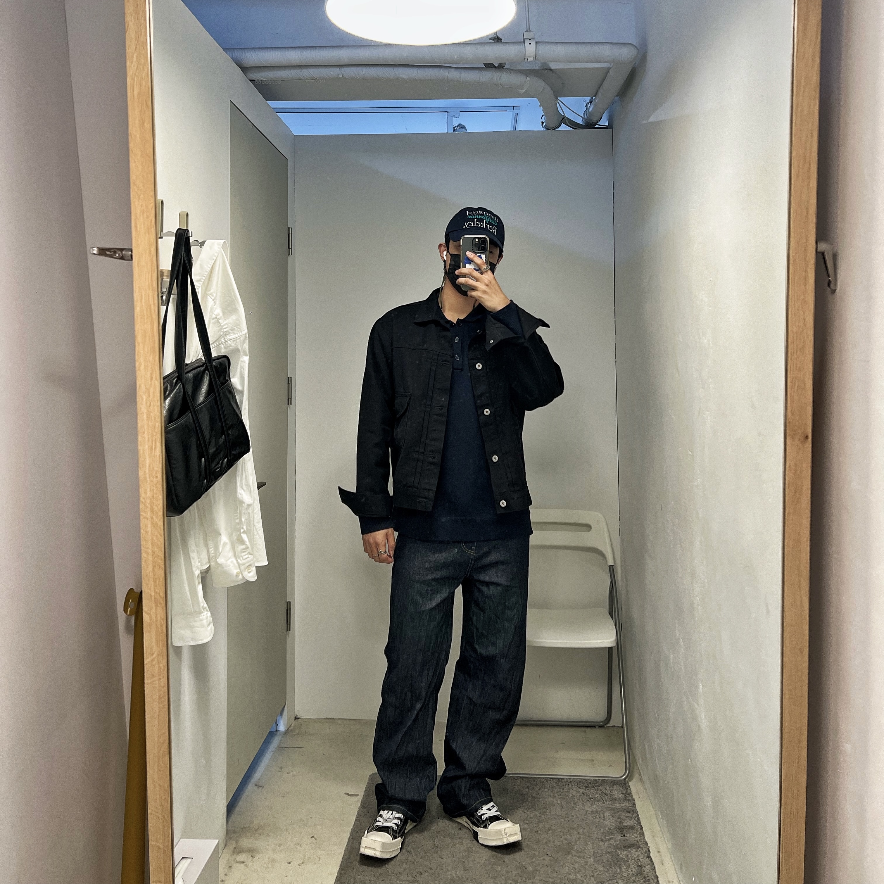 Converse x Drkshdw Turbodrk Chuck 70 Hi Black Lacquered Denim 착용 스타일 - 1