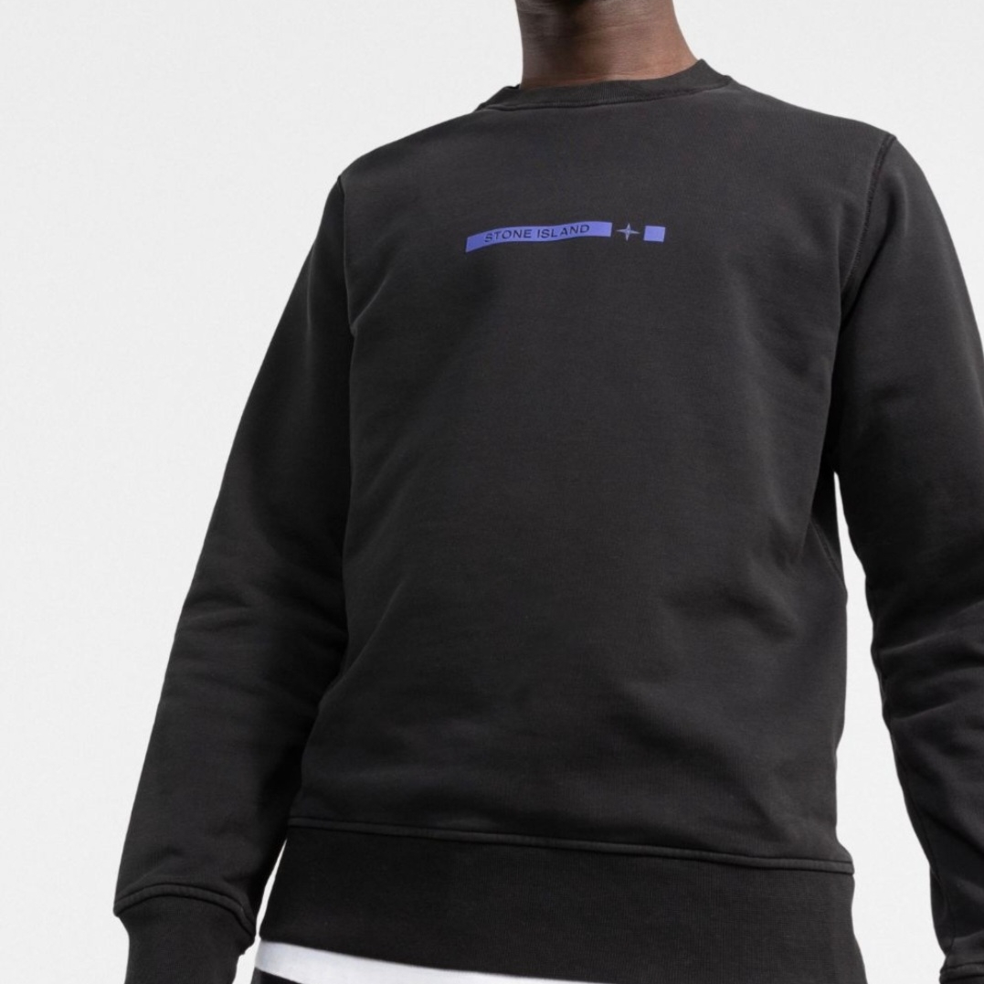 Stone Island 63085 Logo Print Cotton Sweatshirt Black - 22SS 착용 스타일 - 3