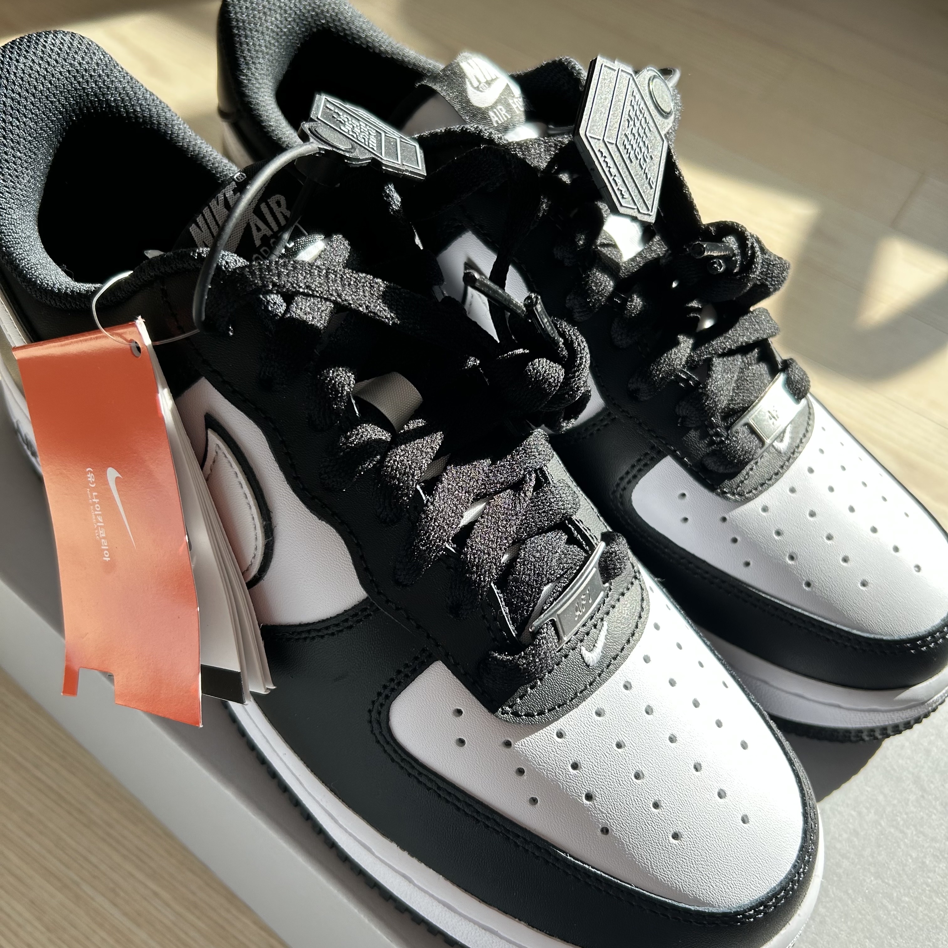 Nike Air Force 1 '07 Black White 착용 스타일