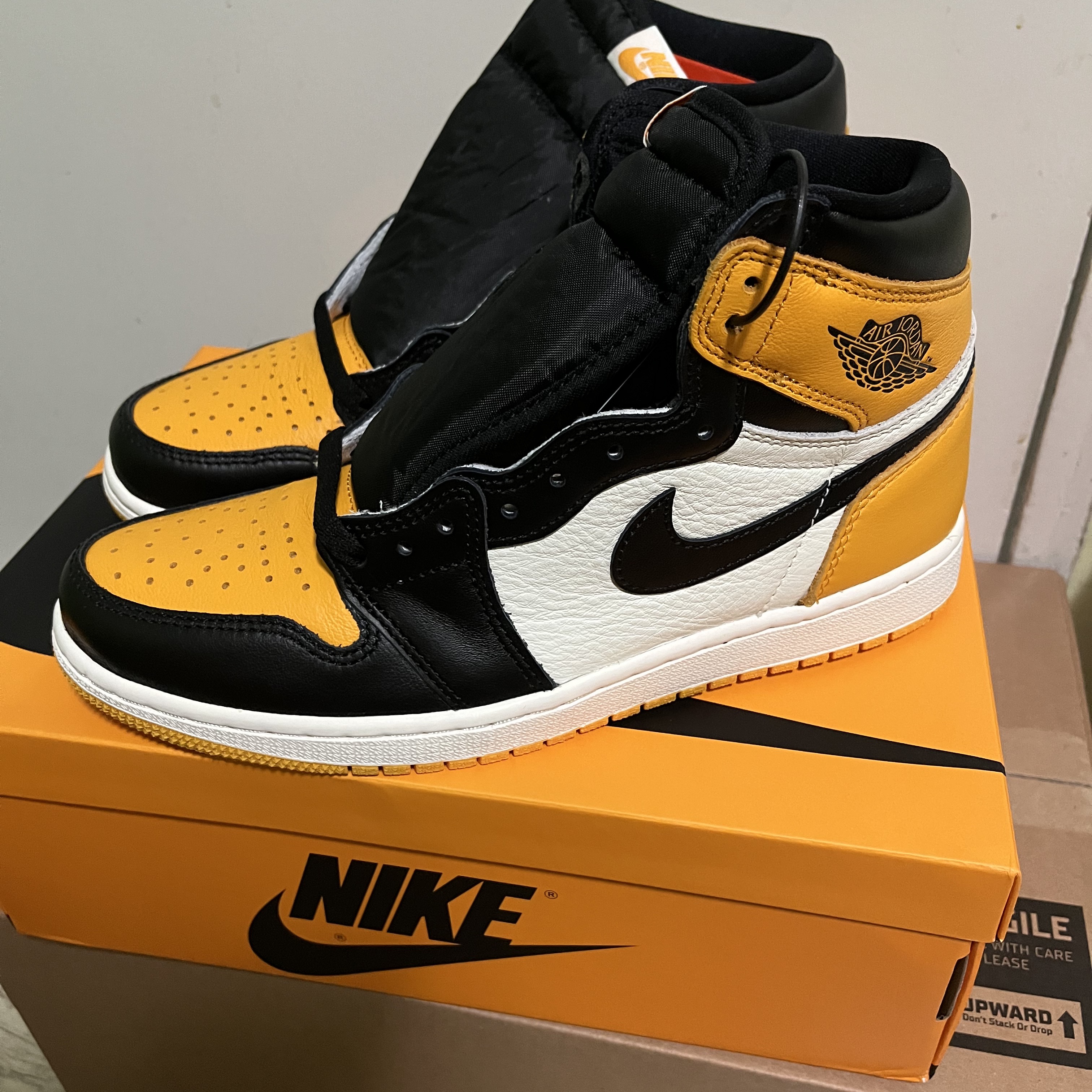 Jordan 1 Retro High OG Taxi 착용 스타일