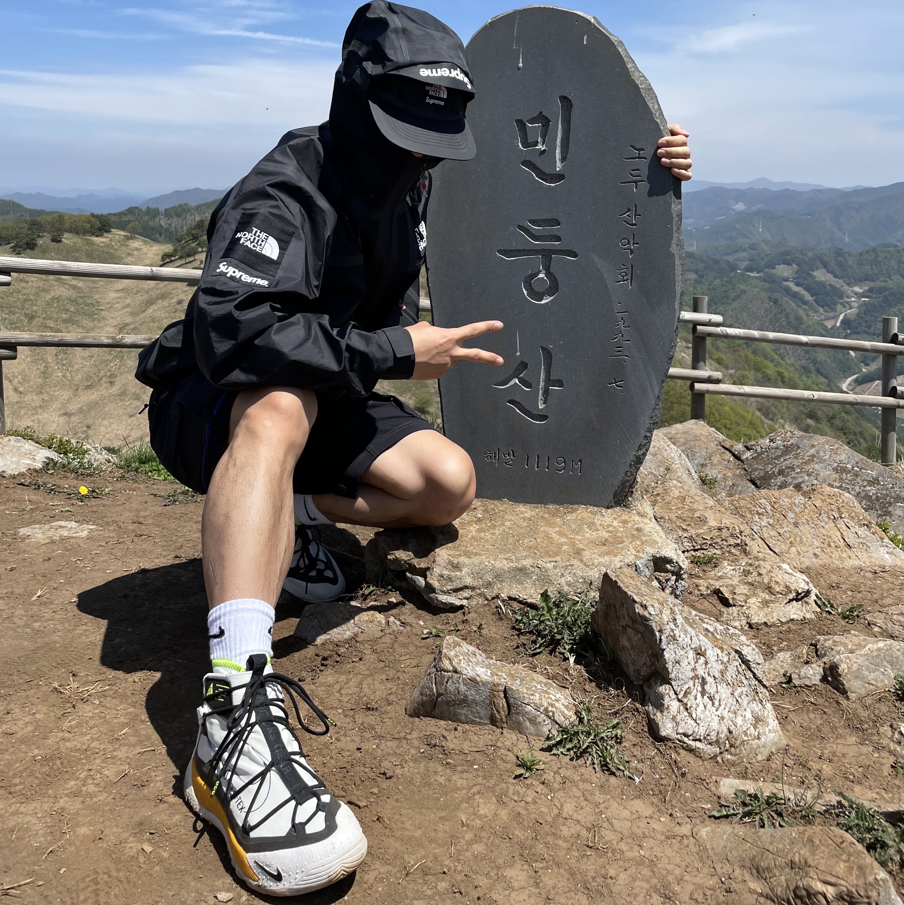 Supreme x The North Face Summit Series Outer Tape Seam Camp Cap Black - 21SS, Supreme x The North Face Summit Series Outer Tape Seam Jacket Black - 21SS 착용 스타일