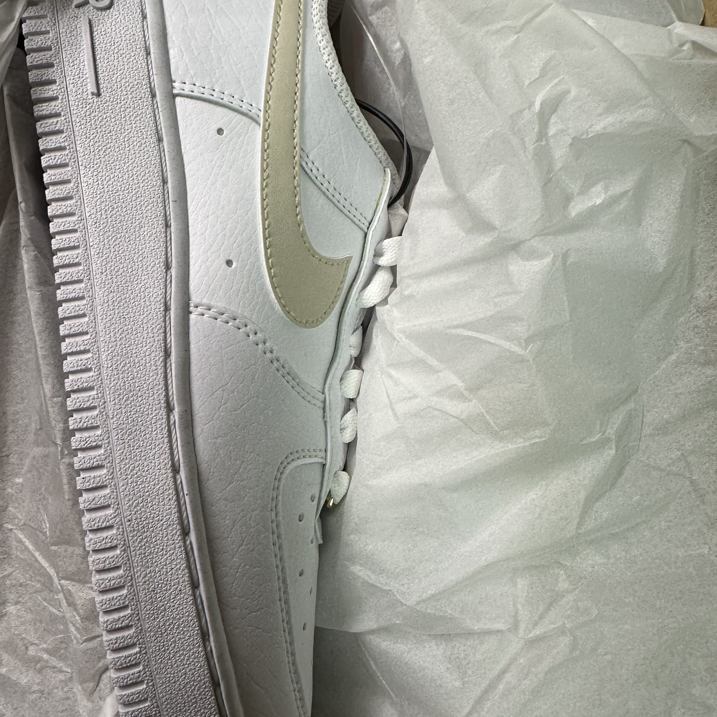 (W) Nike Air Force 1 '07 Next Nature Light Orewood Brown 착용 스타일