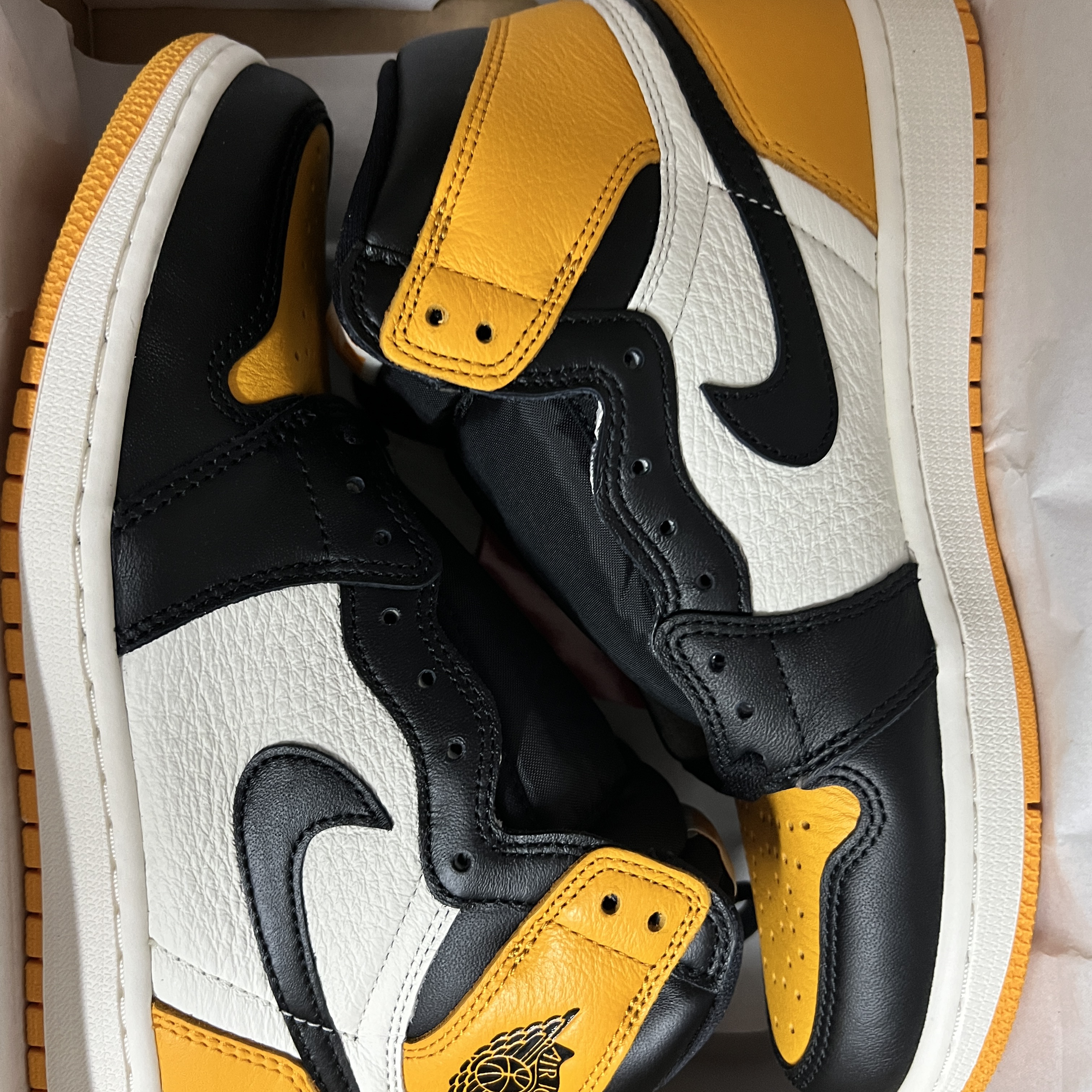 Jordan 1 Retro High OG Taxi 착용 스타일 - 1